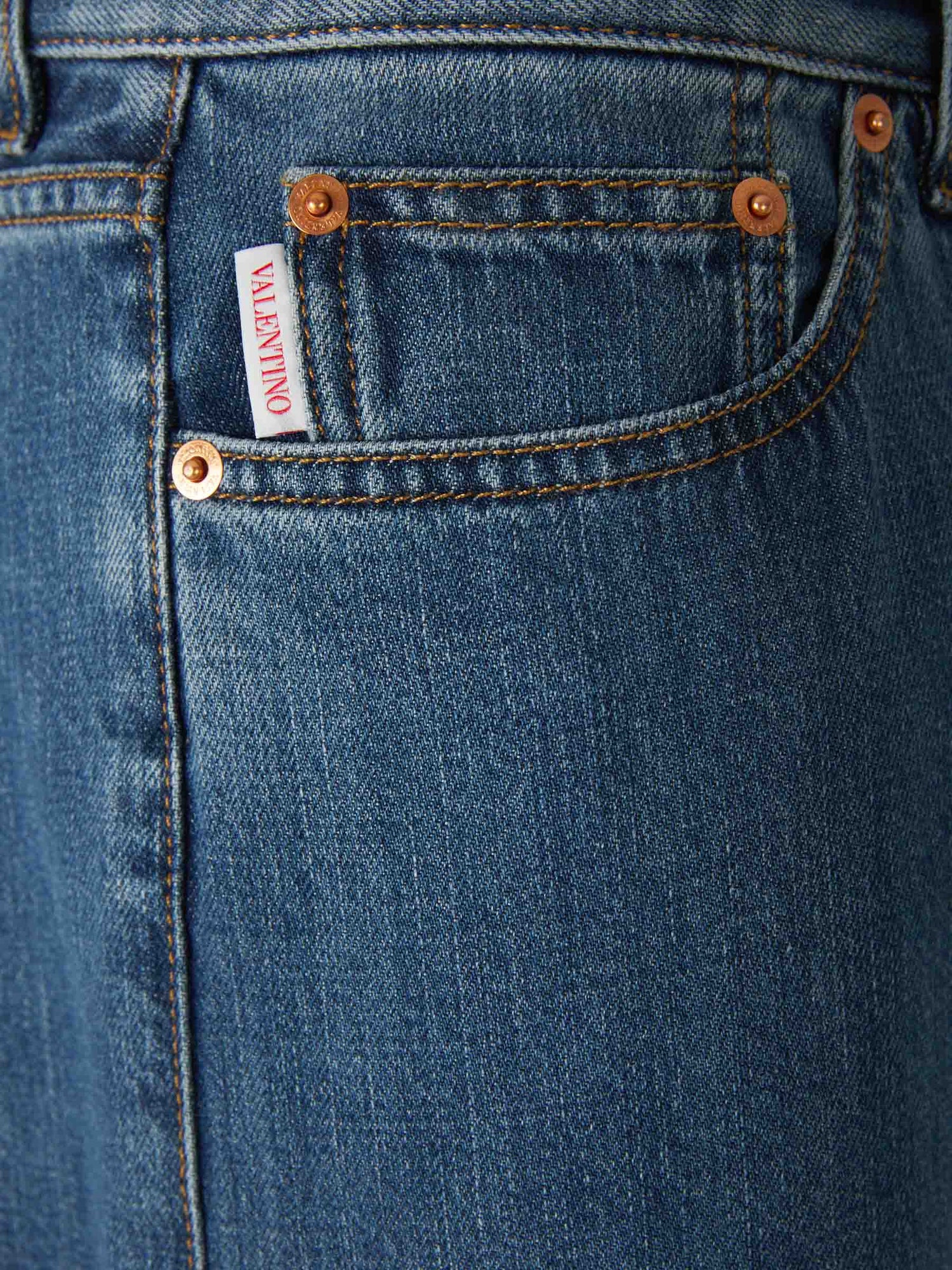 Valentino Hombre Barcelona Jeans Straight Fit color Azul Denim Oscuro sku 522-002646 01 - Foto 3