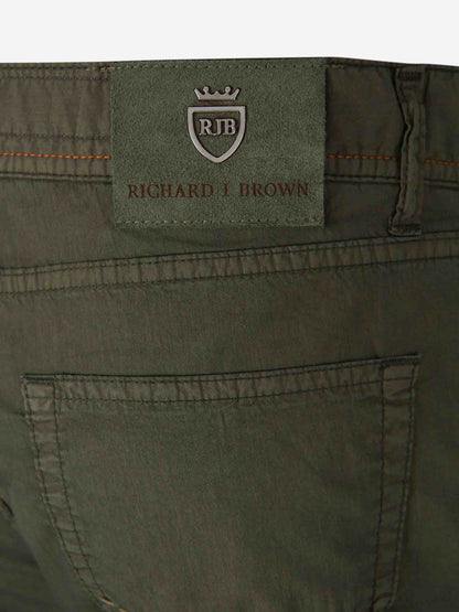 Outlet online Richard J. Brown Hombre Jeans Straight Fit color Verde Militar sku 522-002743 03 - Foto 5
