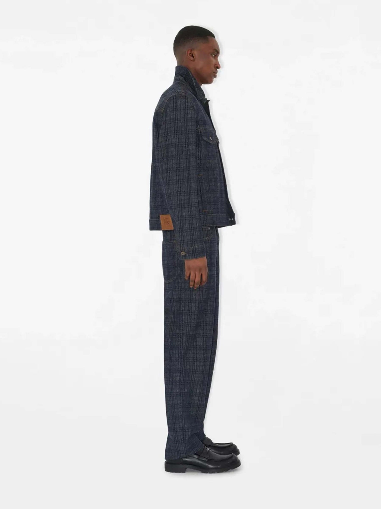 Outlet online Burberry Hombre Jeans Anchos Check color Azul Denim Oscuro sku 522-002843 01 - Foto 2