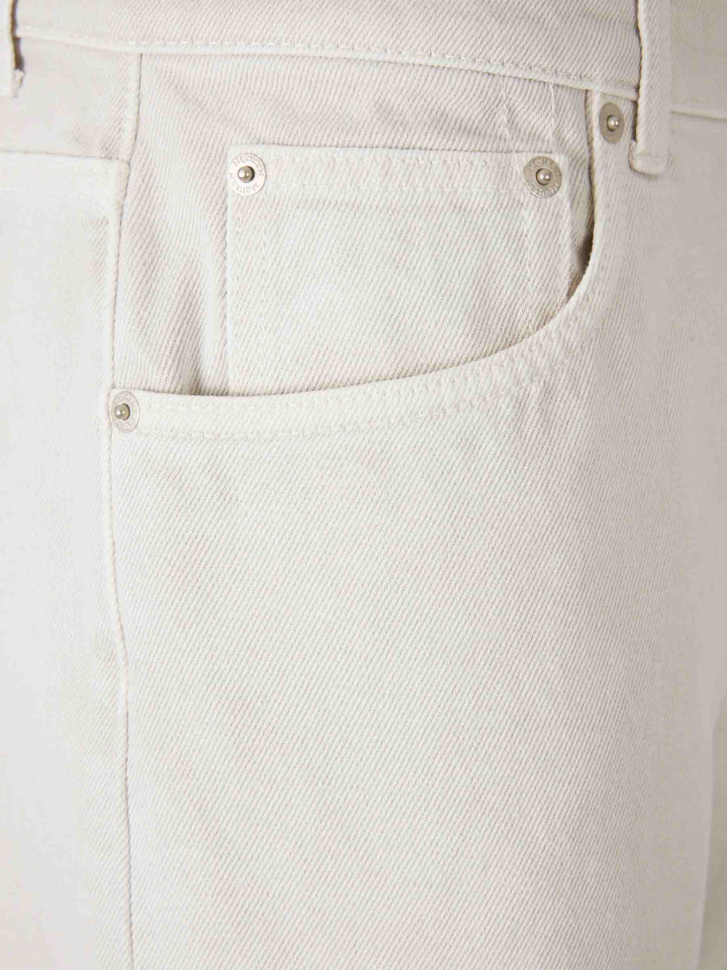 Outlet online McQueen Hombre Jeans rectos Anchos color Crema sku 522-002901 01 - Foto 3