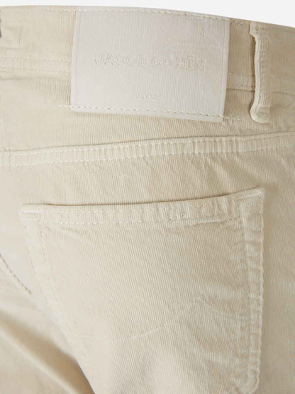 Outlet online Jacob Cohën Hombre Pantalones Pana Bard color Crema sku 522-002959 01 - Foto 4