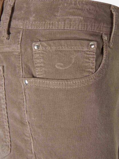 Outlet online Jacob Cohën Hombre Pantalones Pana Bard color Taupe sku 522-002959 02 - Foto 3