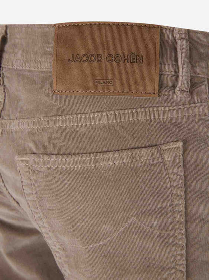 Outlet online Jacob Cohën Hombre Pantalones Pana Bard color Taupe sku 522-002959 02 - Foto 4