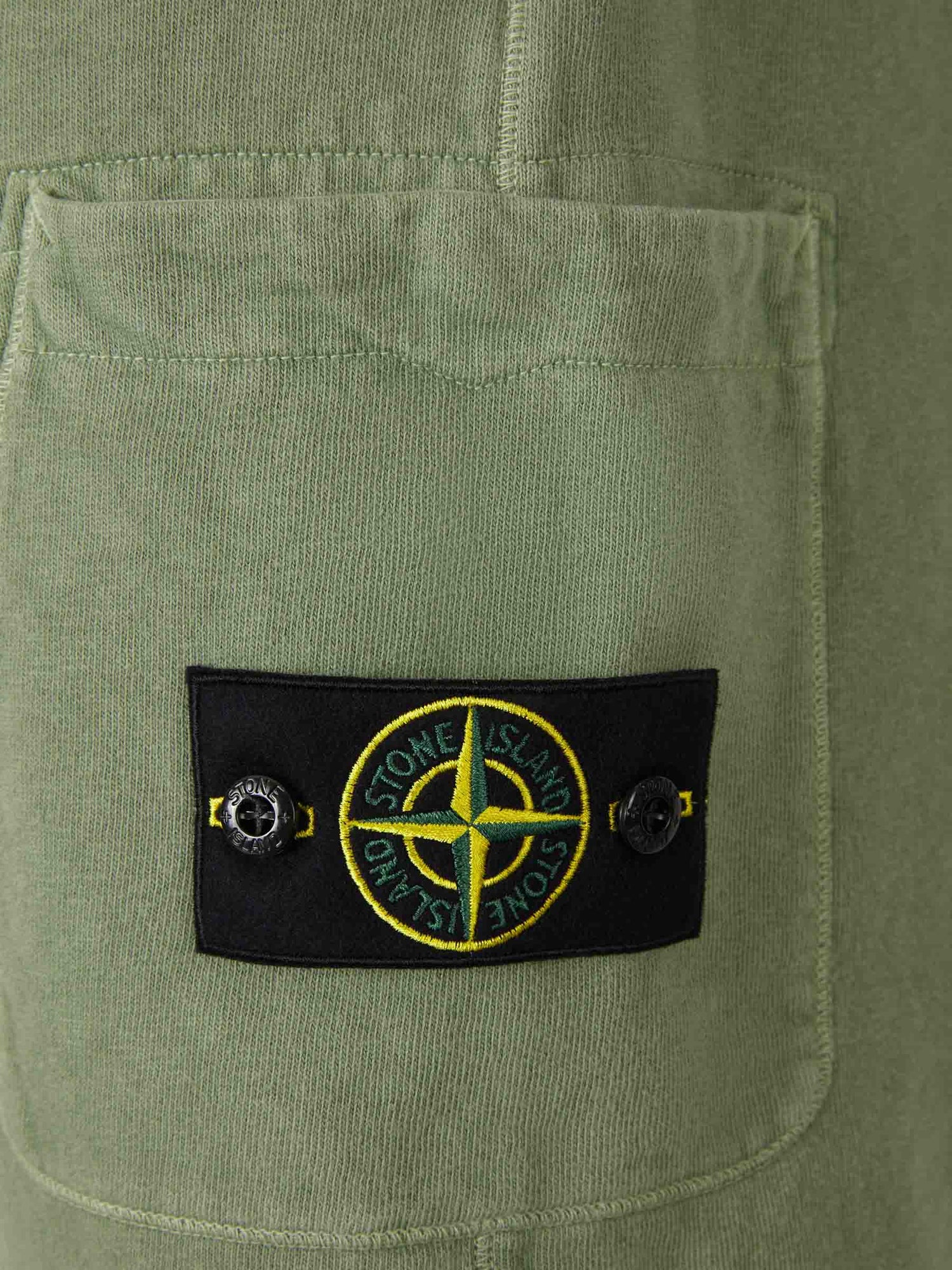 Outlet online Stone Island Hombre Bermudas Joggers Logo color Verde Militar sku 523-000825 02 - Foto 11