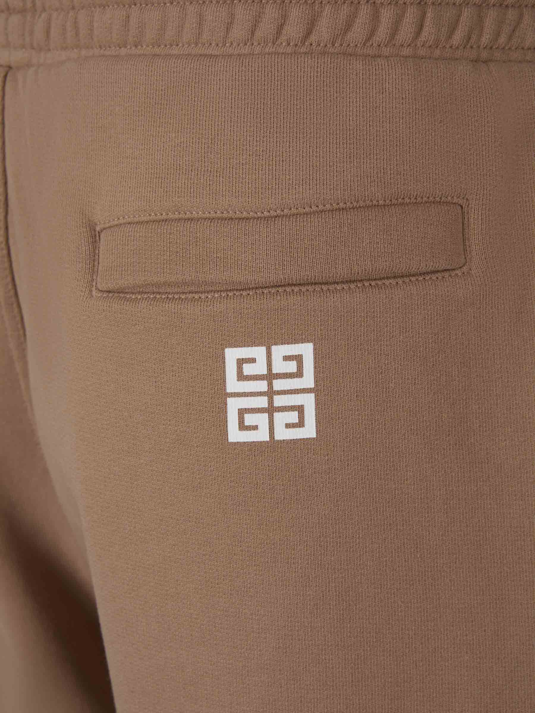 Outlet online Givenchy Hombre Bermudas Estampadas Logo color Beis sku 523-000851 01 - Foto 6