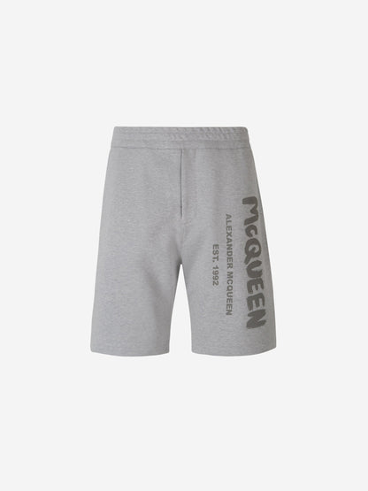 Outlet online Alexander McQueen Hombre Bermudas Deportivas Graffiti color Gris Claro sku 523-000862 01 - Foto 1