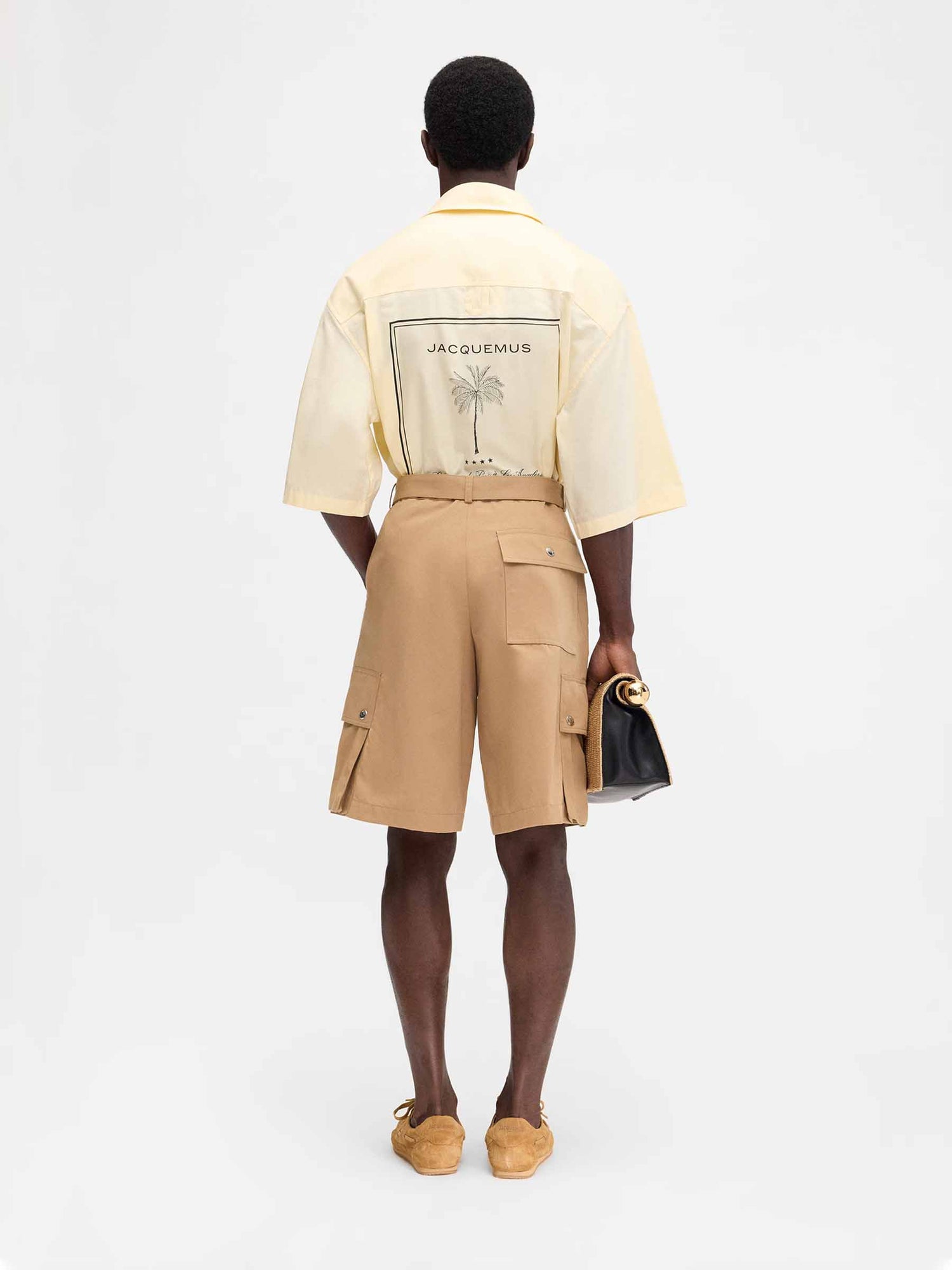 Jacquemus Hombre Barcelona Bermudas Cargo Cinturón color Camel sku 523-001104 02 - Foto 3