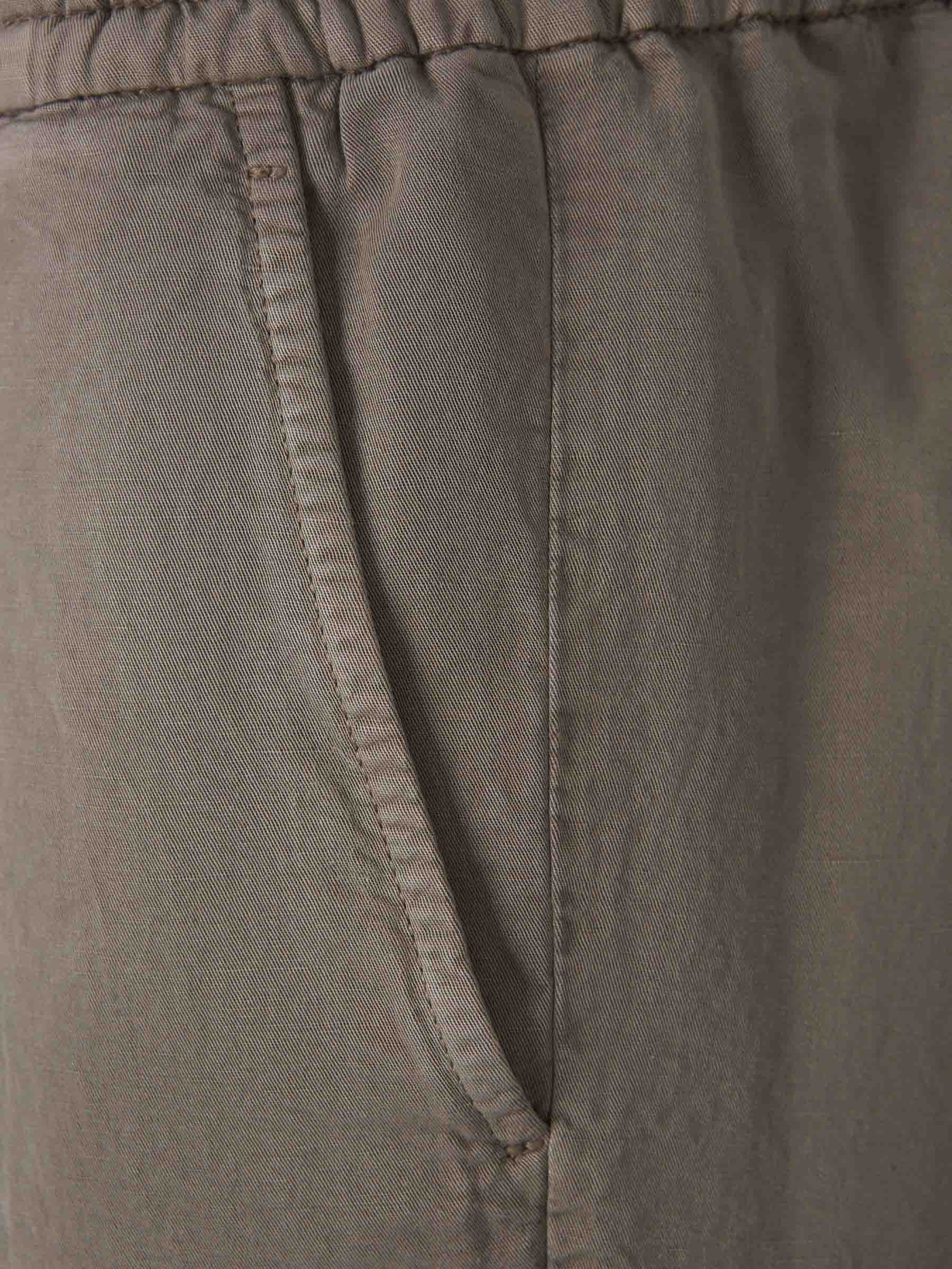 Outlet online Santa Eulalia Hombre Bermudas Rectas Lino color Camel sku 523-001134 02 - Foto 3