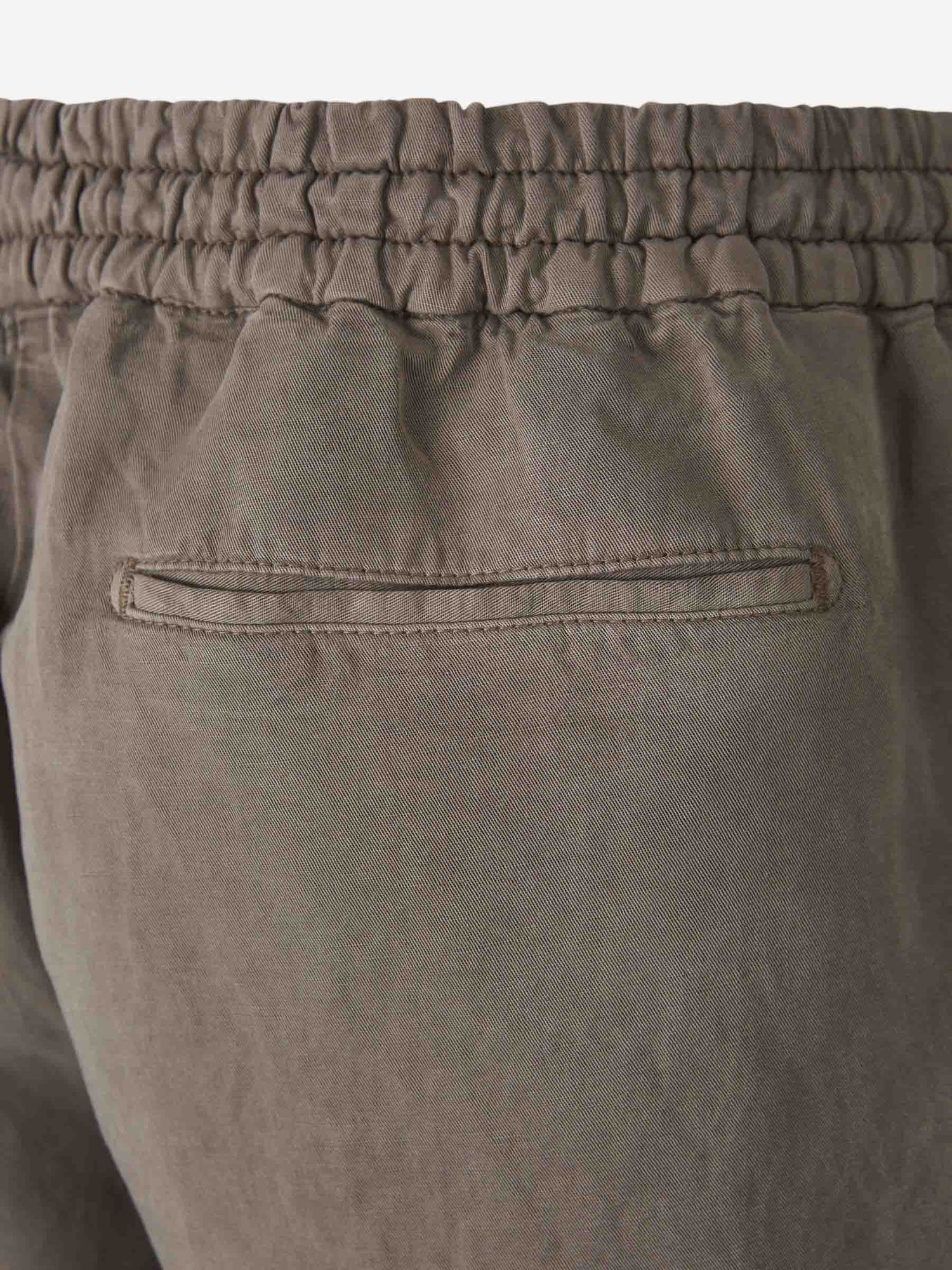 Outlet online Santa Eulalia Hombre Bermudas Rectas Lino color Camel sku 523-001134 02 - Foto 4