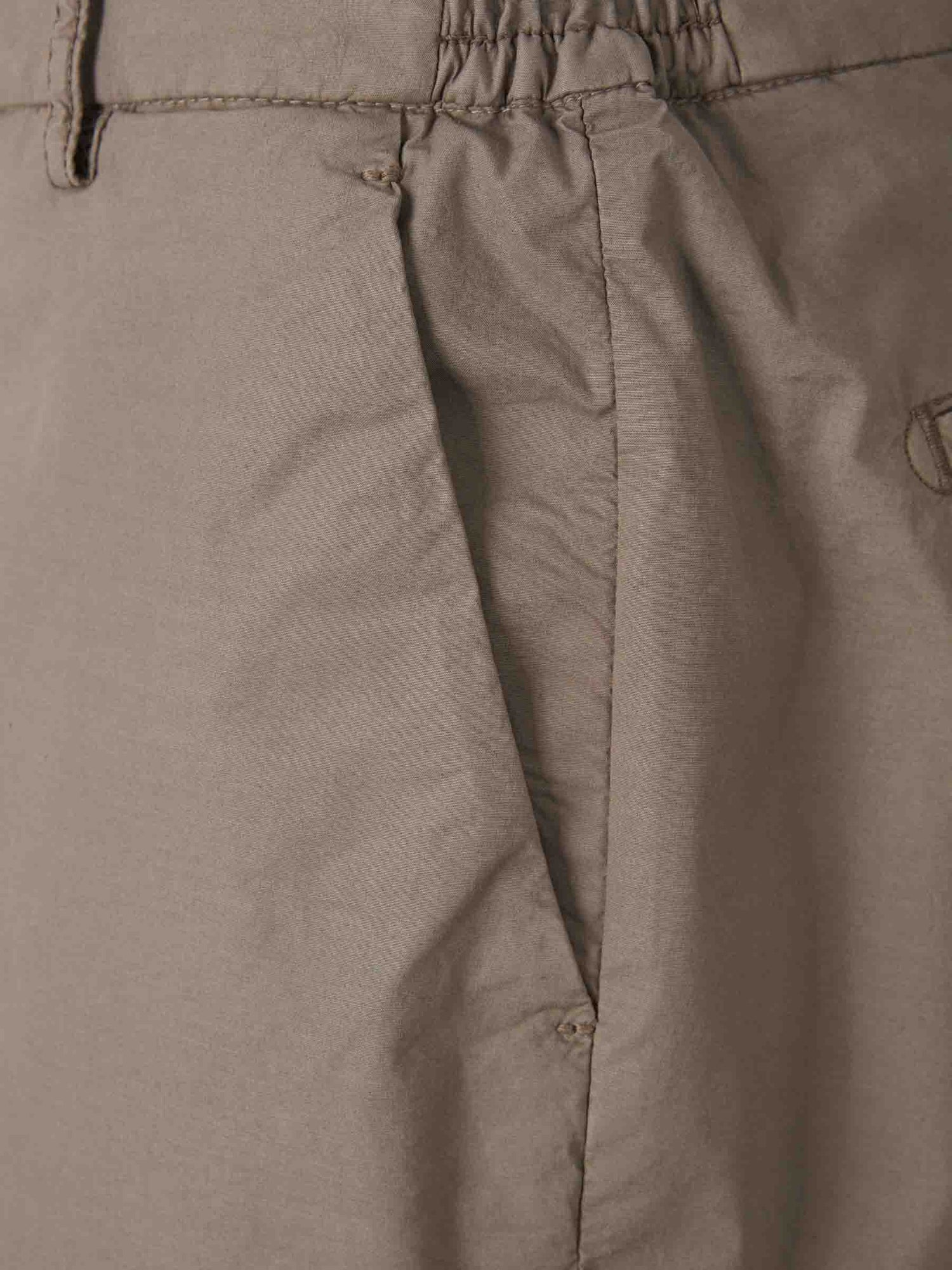 Outlet online Santa Eulalia Hombre Bermudas Lisas Algodón color Taupe sku 523-001136 01 - Foto 3