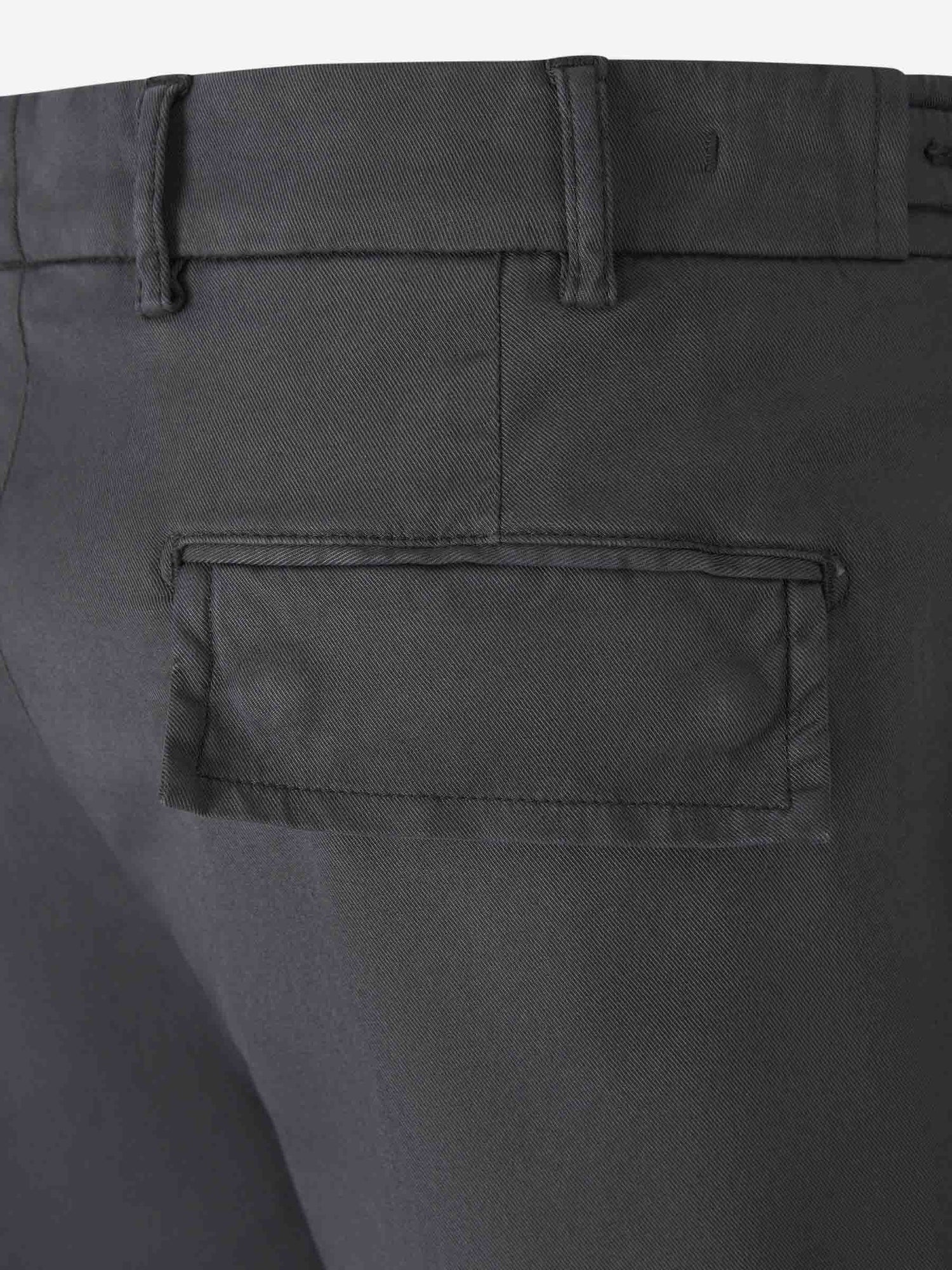 Outlet online Santa Eulalia Hombre Bermudas Cargo Rectas color Verde Oscuro sku 523-001137 02 - Foto 5