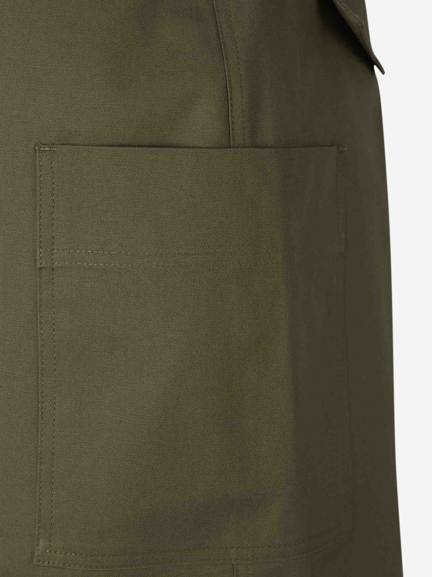 Outlet online Officine Générale Hombre Bermudas Cinturón Daryl color Verde Militar sku 523-001182 01 - Foto 4