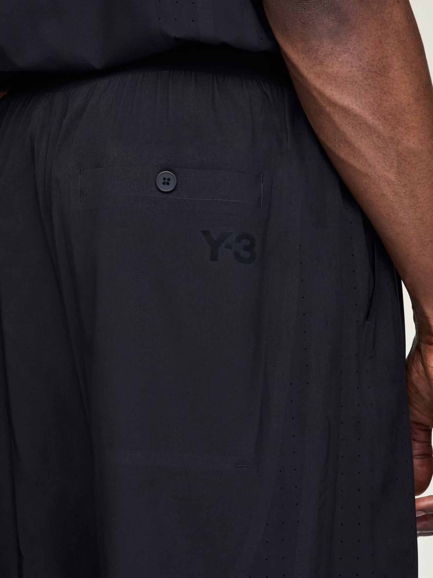Adidas Y-3 Hombre Barcelona Bermudas Holgadas color Negro sku 523-001290 01 - Foto 4