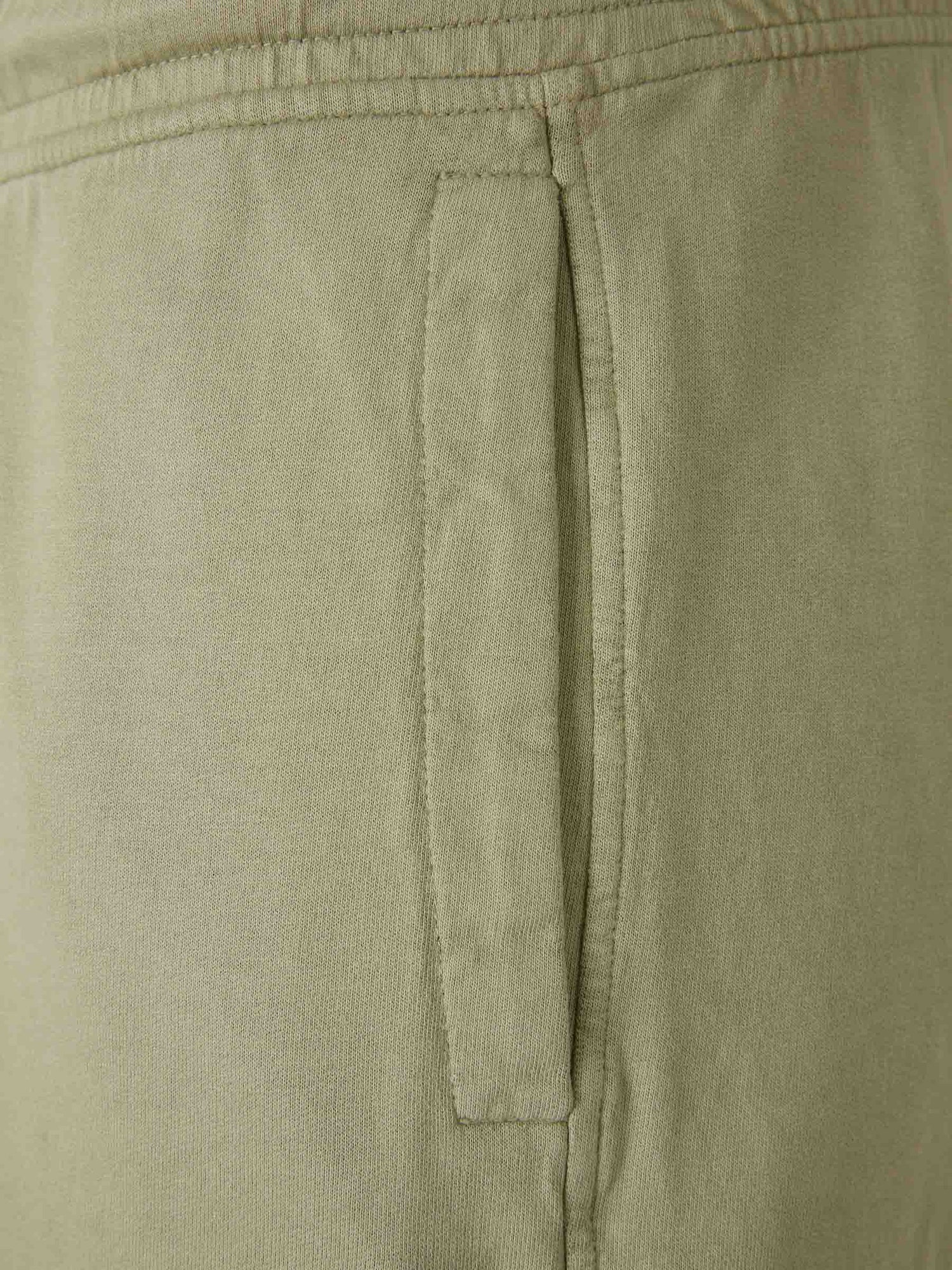 C.P. Company Hombre Barcelona Bermudas Felpa Algodón color Verde sku 523-001351 01 - Foto 4