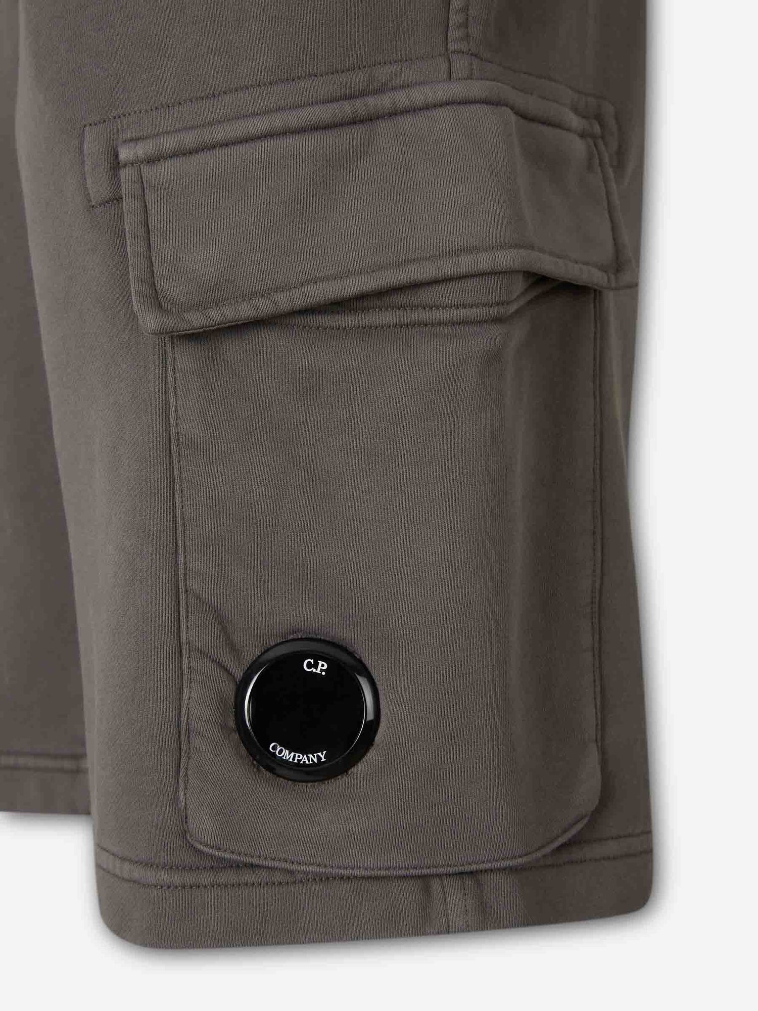 C.P. Company Hombre Barcelona Bermudas Felpa Cargo color Gris Oscuro sku 523-001353 01 - Foto 5