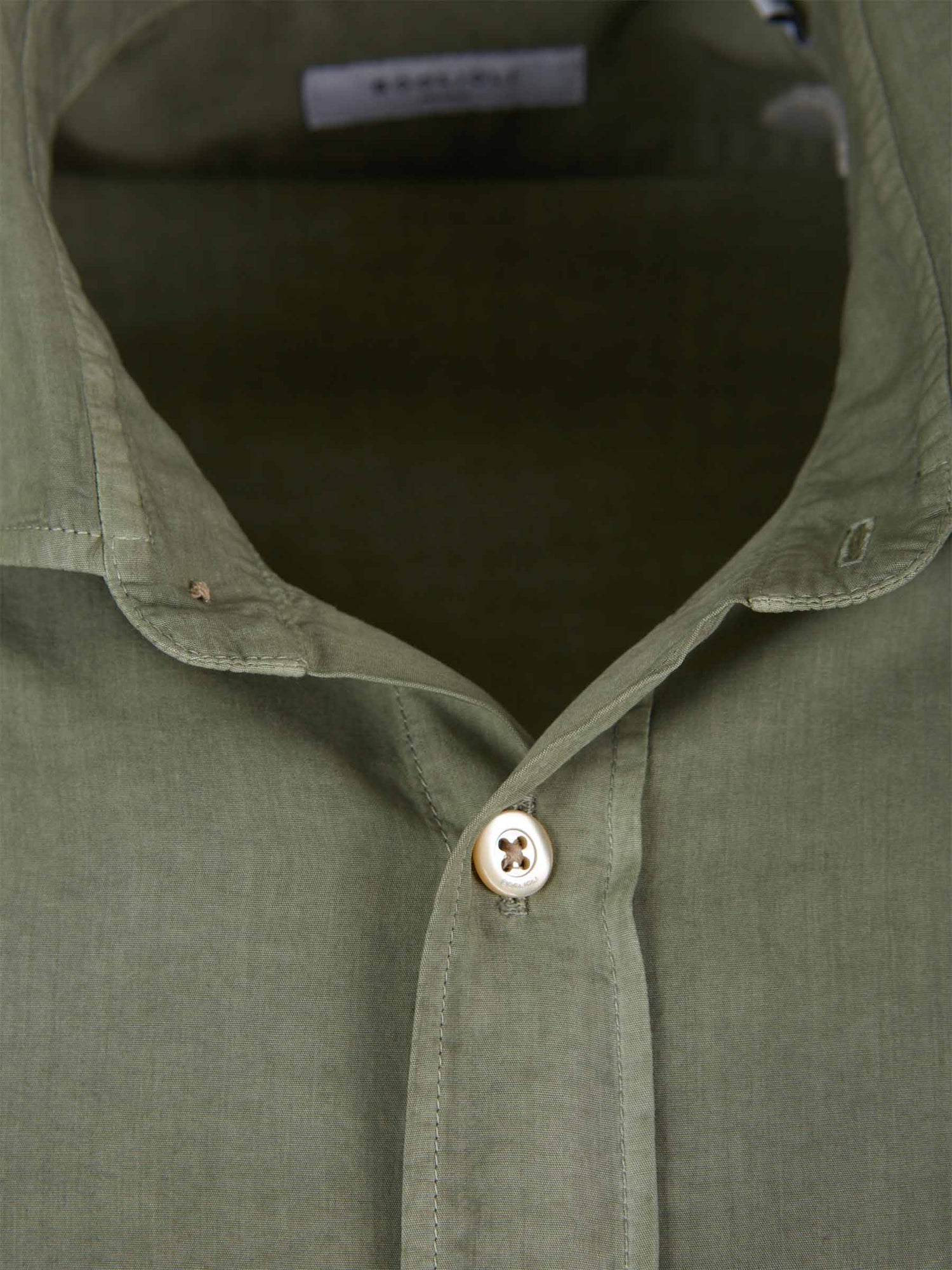 Outlet online Boglioli Hombre Camisa Fluida Lisa color Azul Noche sku 531-005831 03 - Foto 3