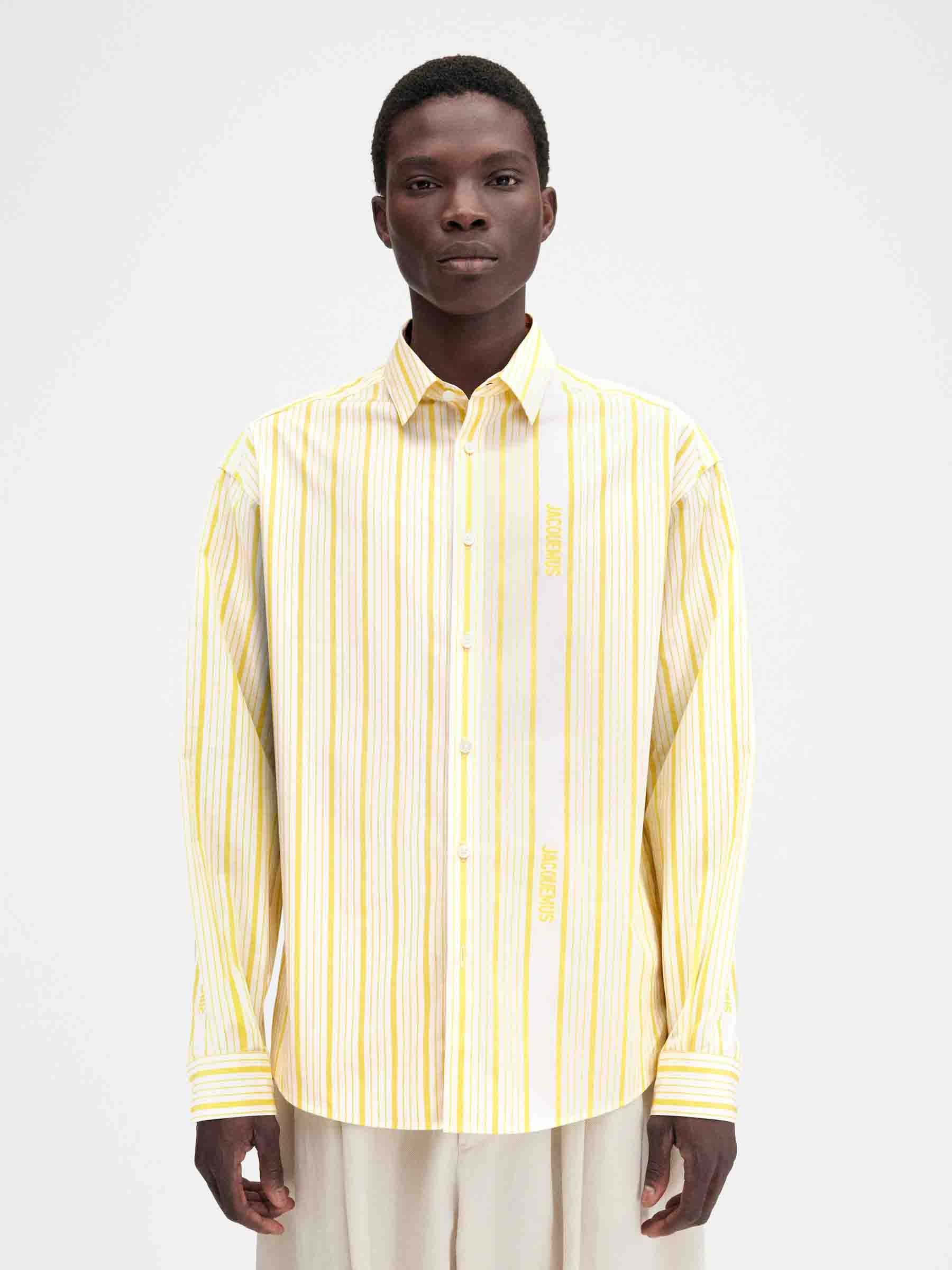 Outlet online Jacquemus Hombre Camisa Business Simon color Amarillo Claro sku 531-006450 01 - Foto 1