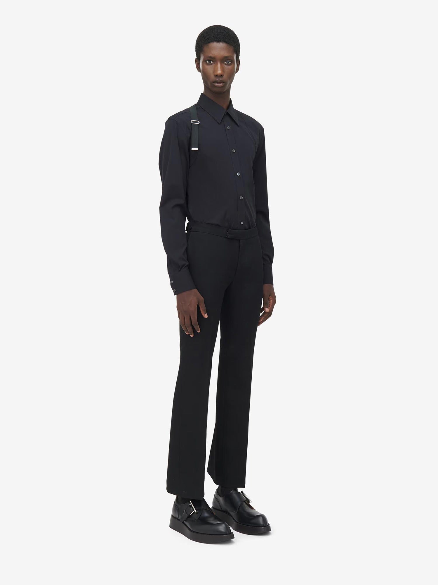 Outlet online McQueen Hombre Camisa Harness color Negro sku 531-006511 01 - Foto 3