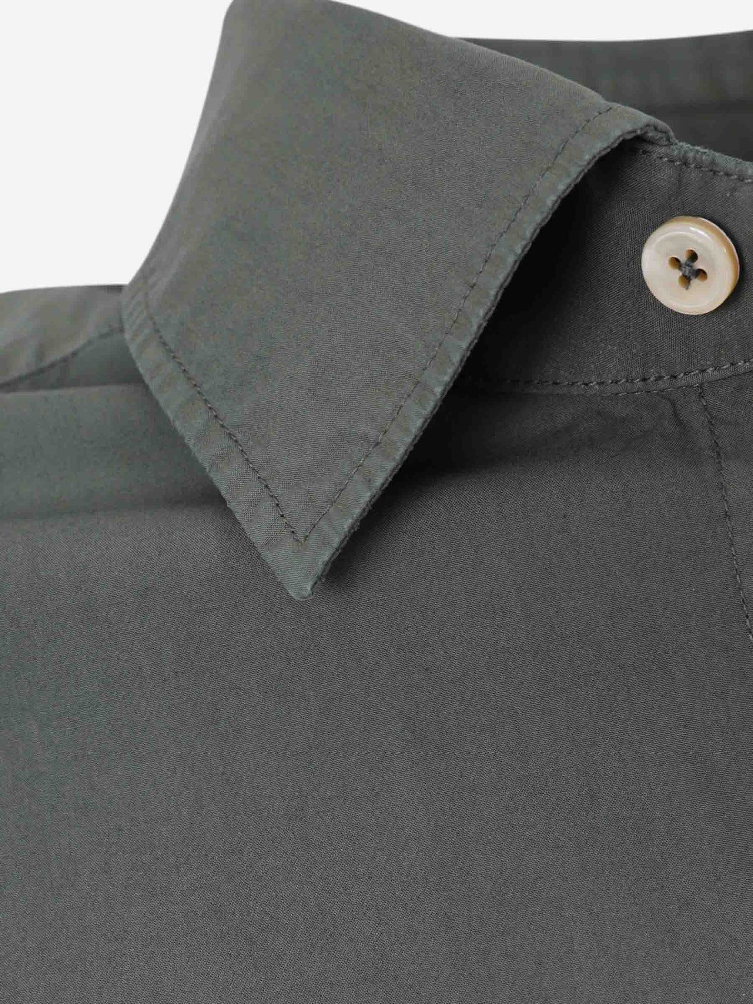 Outlet online Santa Eulalia Hombre Camisa Lisa color Verde Militar sku 531-006715 02 - Foto 3