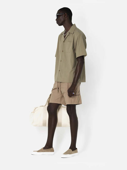 John Elliott Hombre Barcelona Camisa Bolsillo Camp color Verde Militar sku 532-000618 01 - Foto 3