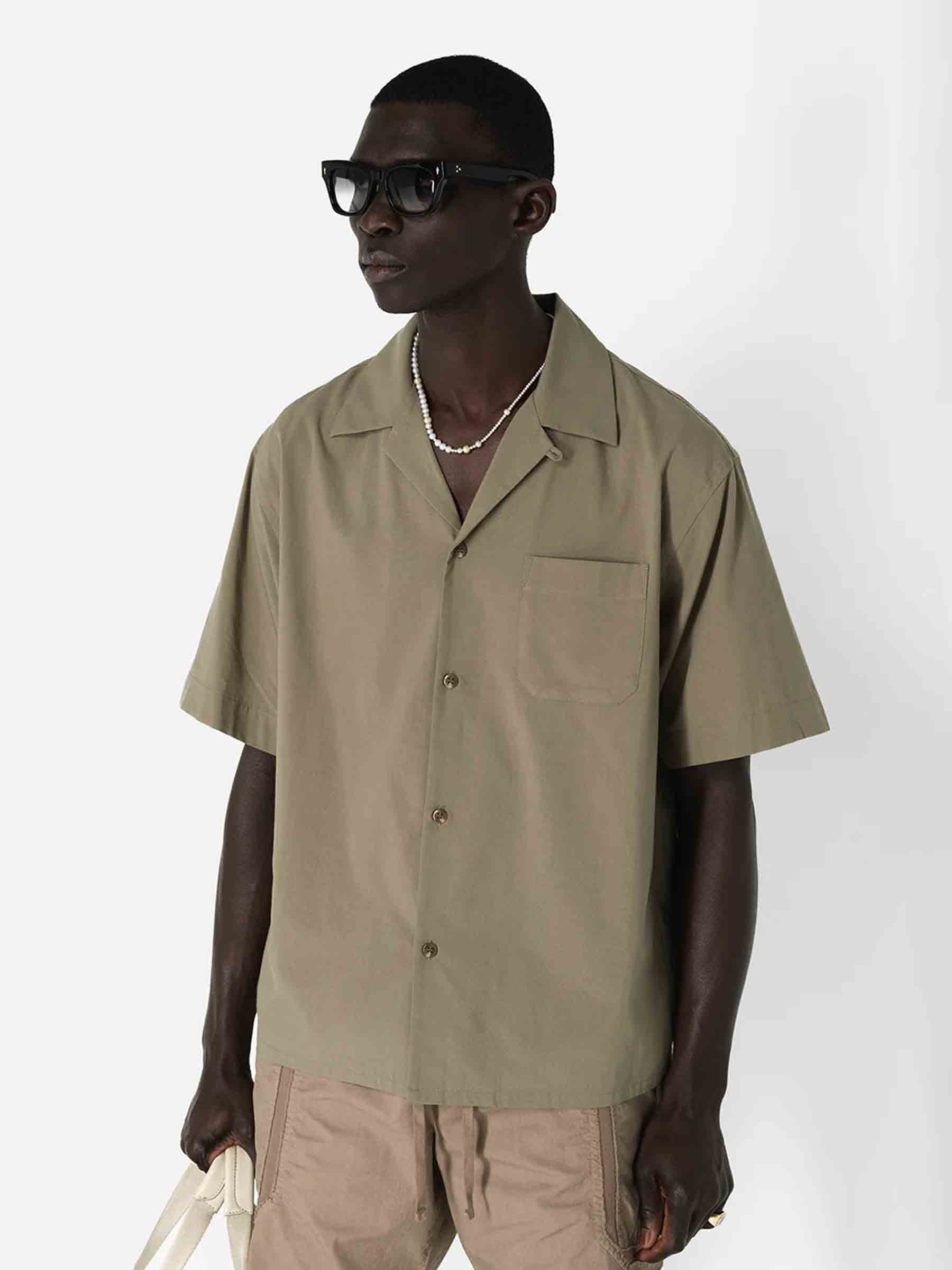 John Elliott Hombre Barcelona Camisa Bolsillo Camp color Verde Militar sku 532-000618 01 - Foto 4