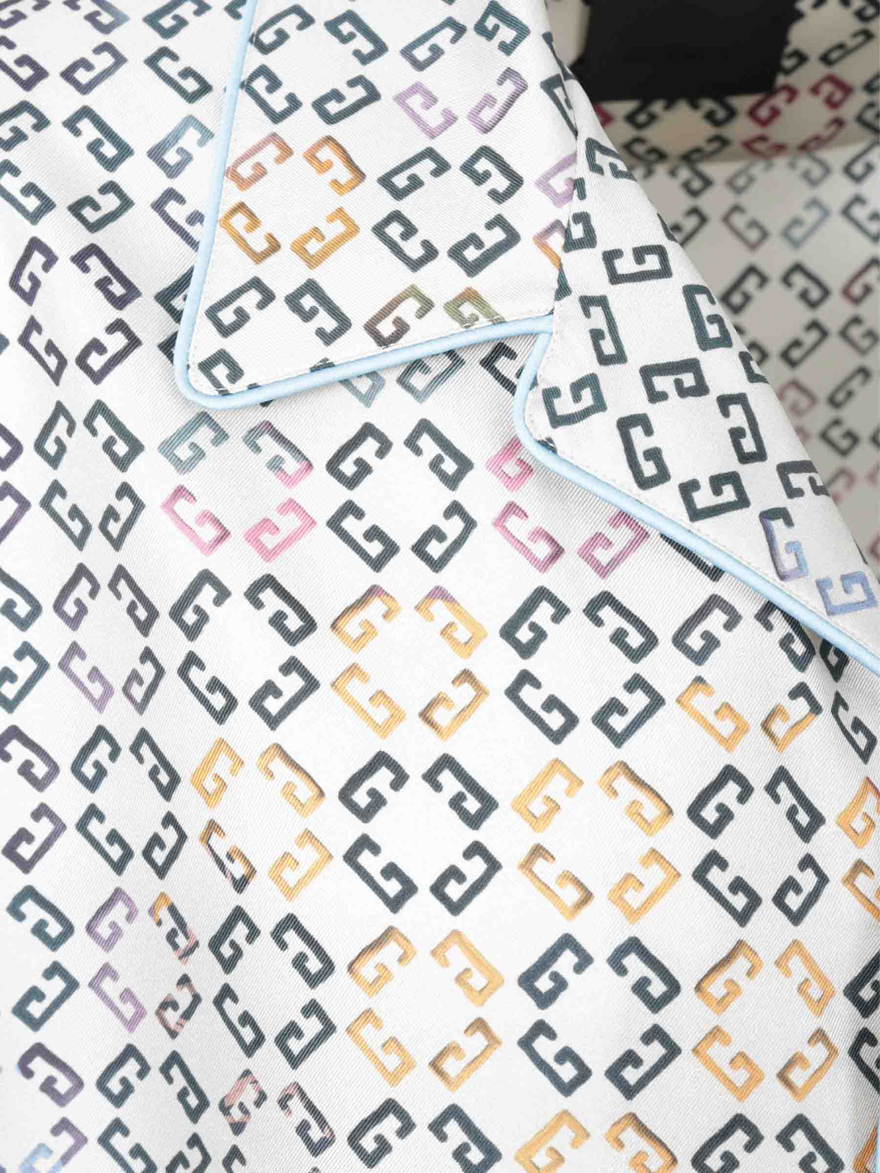 Outlet online Givenchy Hombre Camisa Estampado Logo color Multicolor sku 532-000665 01 - Foto 3