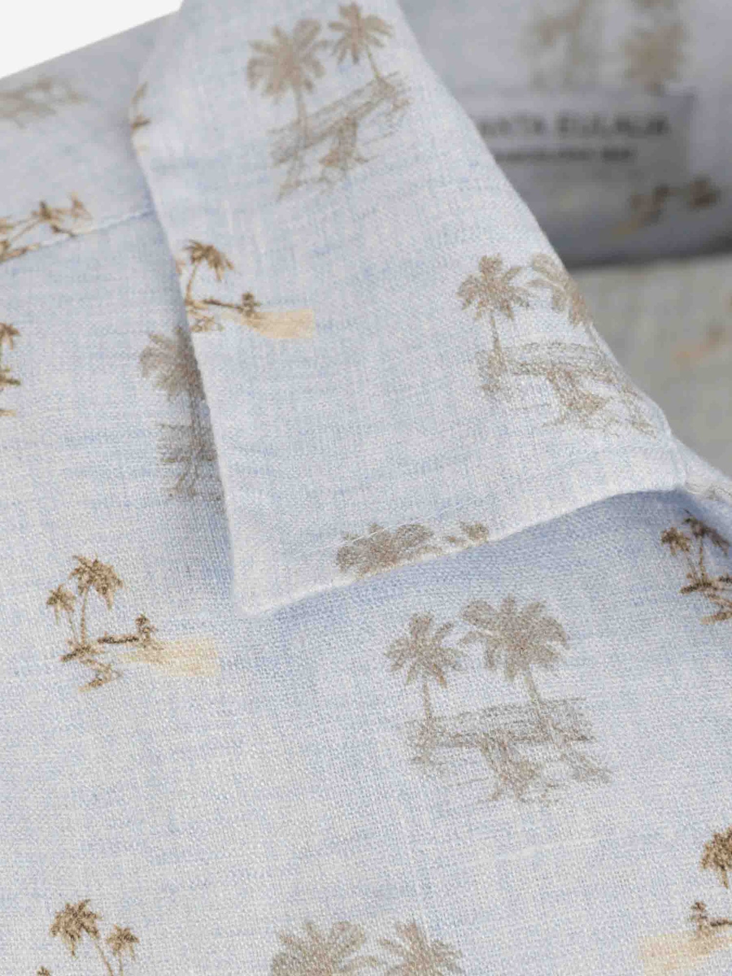 Outlet online Santa Eulalia Hombre Camisa Estampada color Azul Celeste sku 532-000761 01 - Foto 3