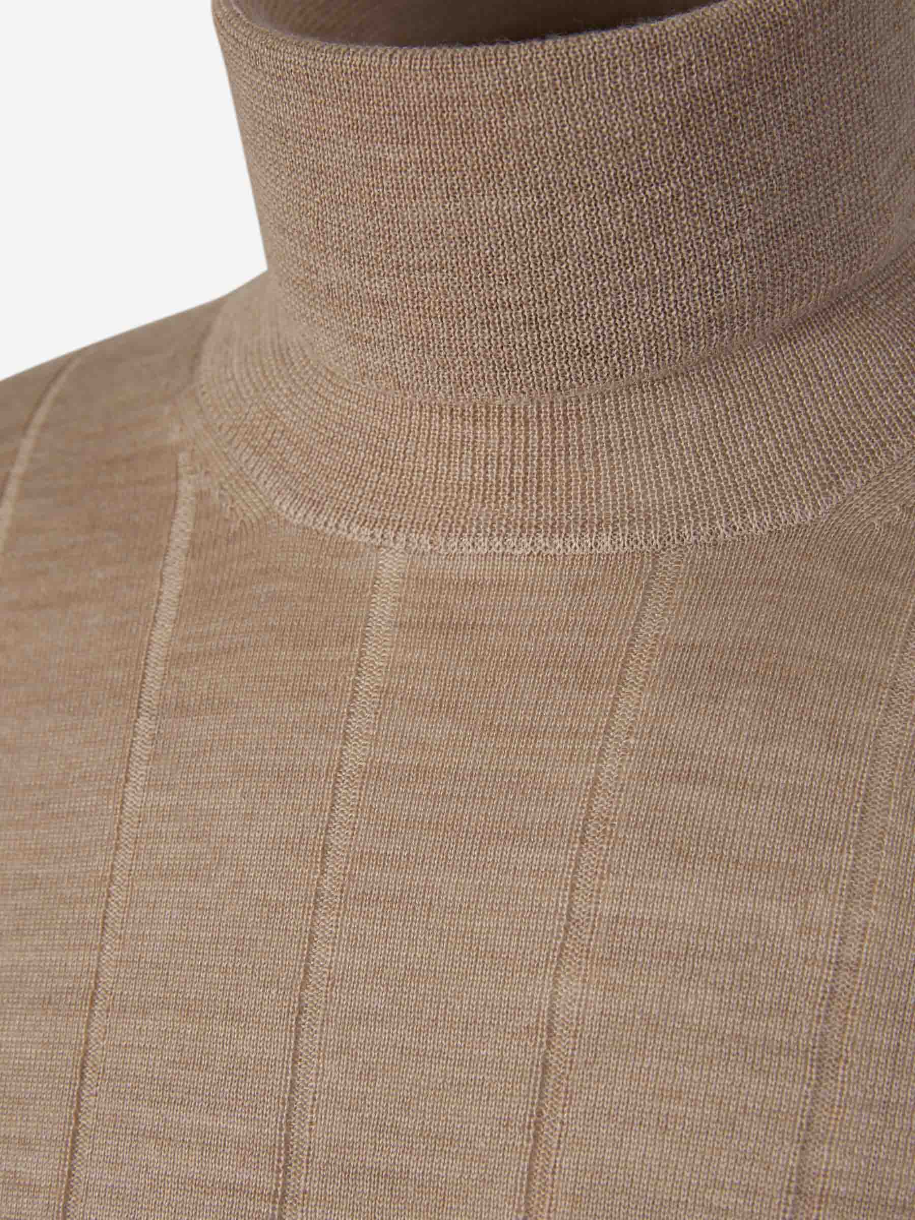 Outlet online Santa Eulalia Hombre Jersey Lana y Seda color Crema sku 542-002124 06 - Foto 3