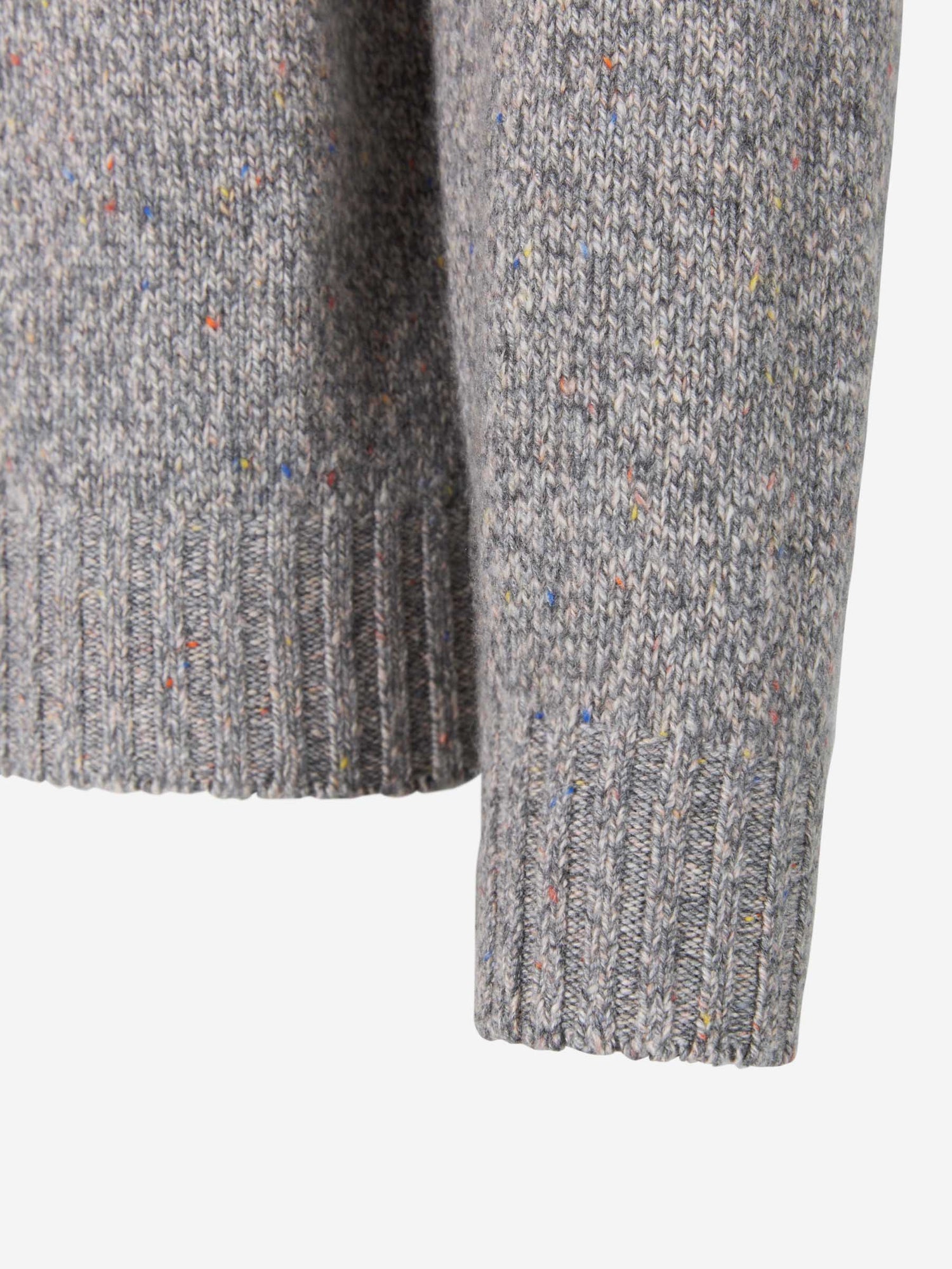 Outlet online Brunello Cucinelli Hombre Jersey Punto Jaspeado Cashmere color Gris Claro sku 542-002168 01 - Foto 4