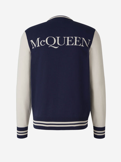 Outlet online Alexander McQueen Hombre Sudadera Varsity Bicolor color Azul Cobalto sku 542-002249 01 - Foto 2
