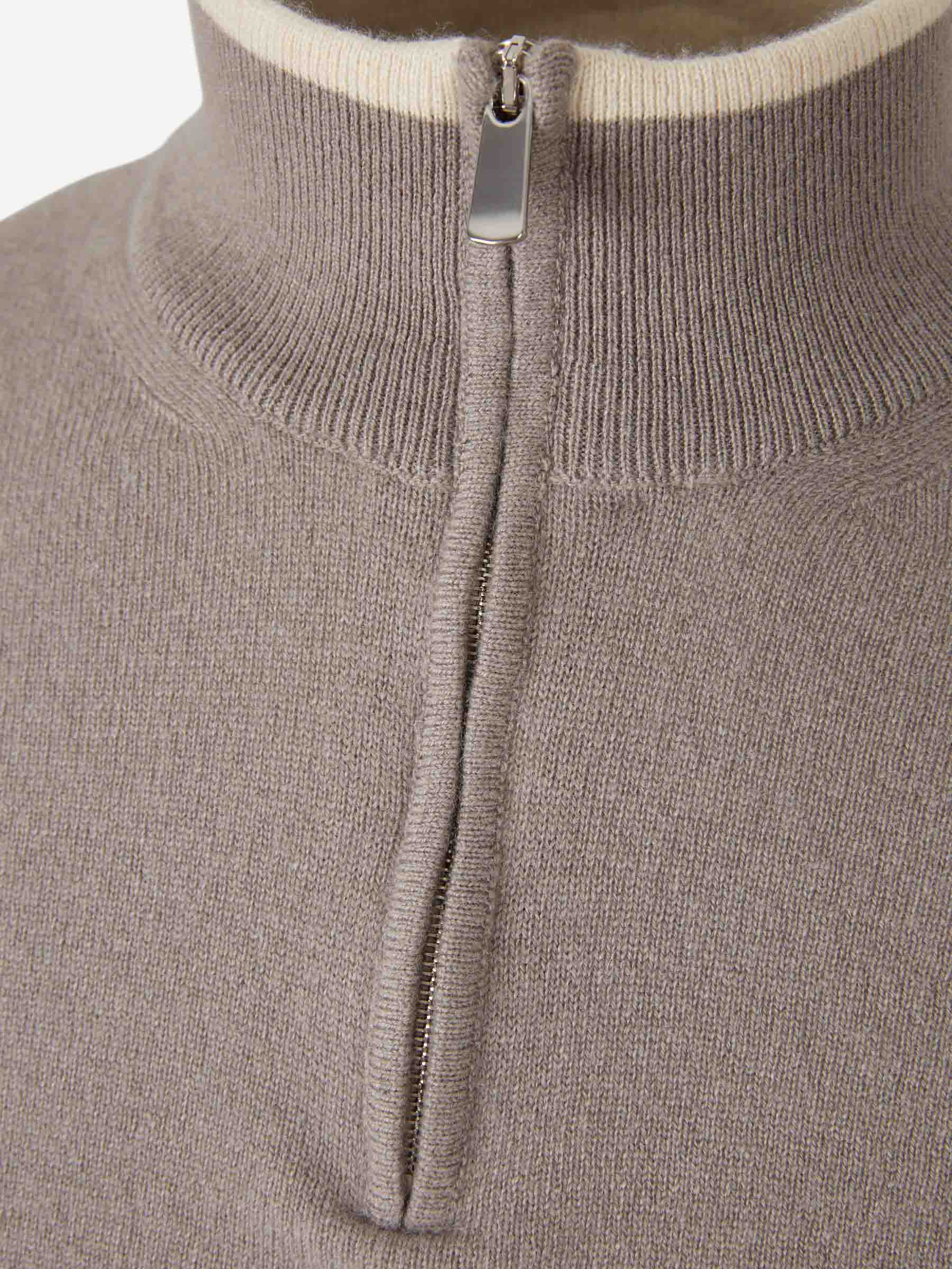 Outlet online Santa Eulalia Hombre Jersey Cuello Alto color Beige sku 542-002521 01 - Foto 3