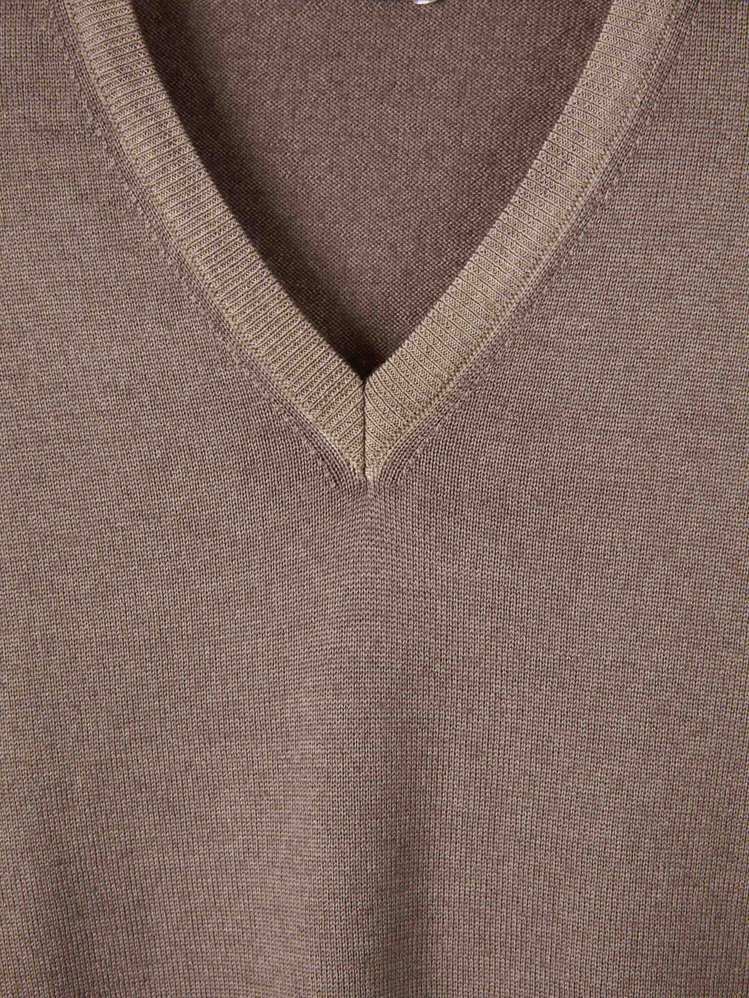 Outlet online Santa Eulalia Hombre Jersey Cuello Pico color Marrón sku 542-002555 01 - Foto 3