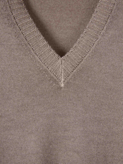 Outlet online Santa Eulalia Hombre Jersey Cuello V color Taupe sku 542-002591 03 - Foto 4