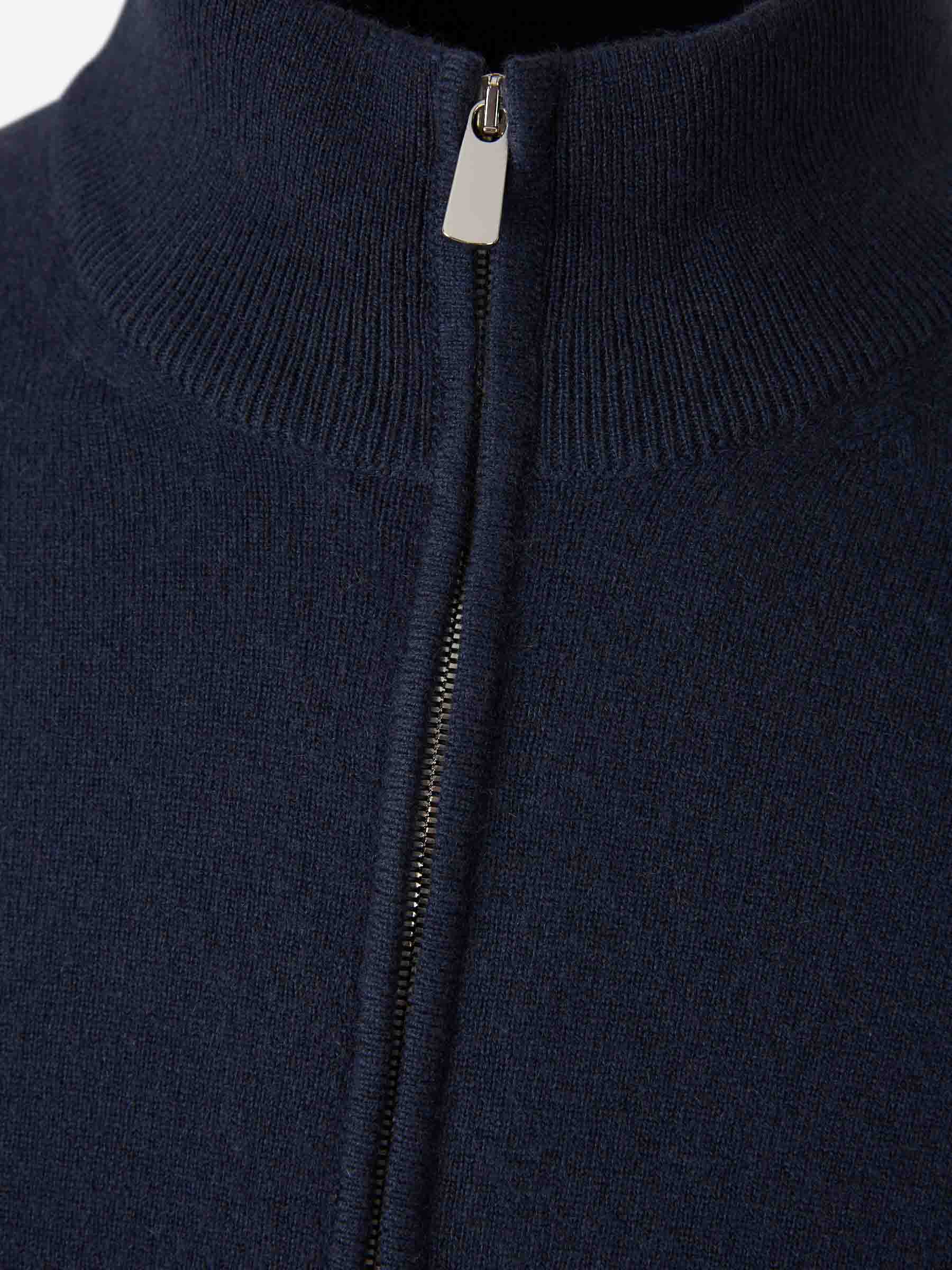 Outlet online Santa Eulalia Hombre Cárdigan Punto Cachemira color Azul Noche sku 543-001047 02 - Foto 3