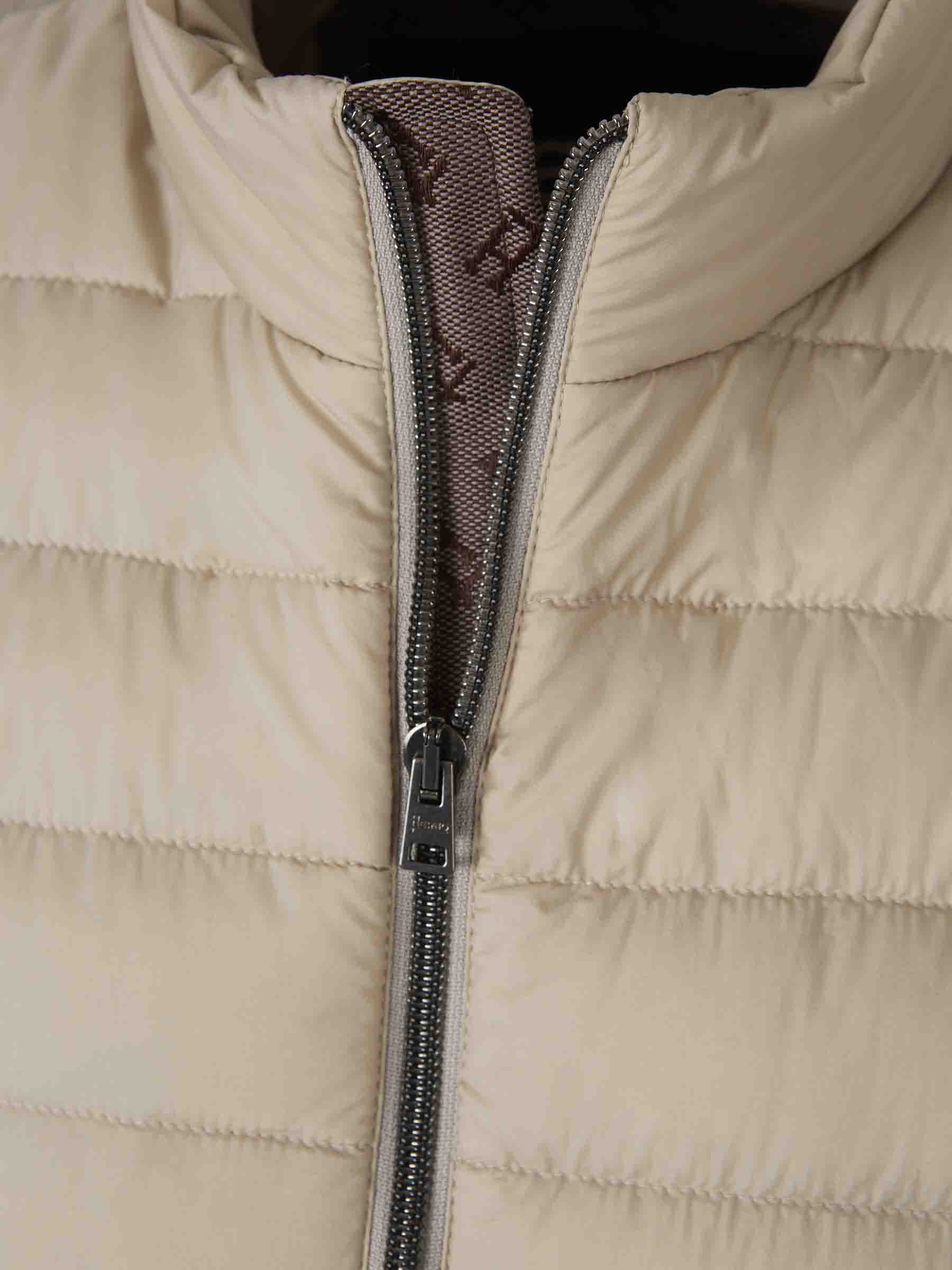 Outlet online Herno Hombre Chaleco Acolchado Cremallera color Taupe sku 544-000587 02 - Foto 3