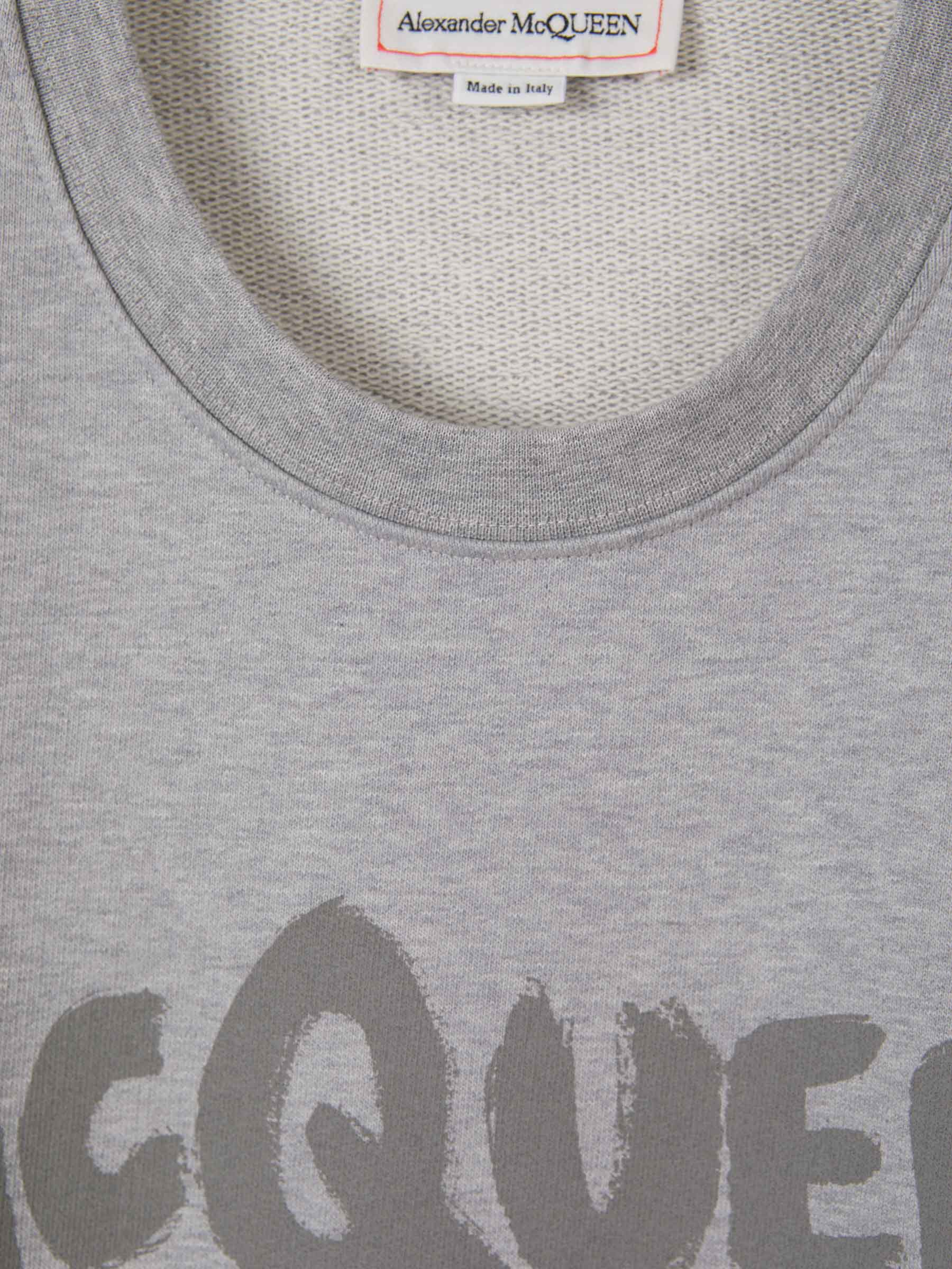 Outlet online Alexander McQueen Hombre Sudadera Estampada Algodón color Gris Claro sku 545-001370 01 - Foto 3