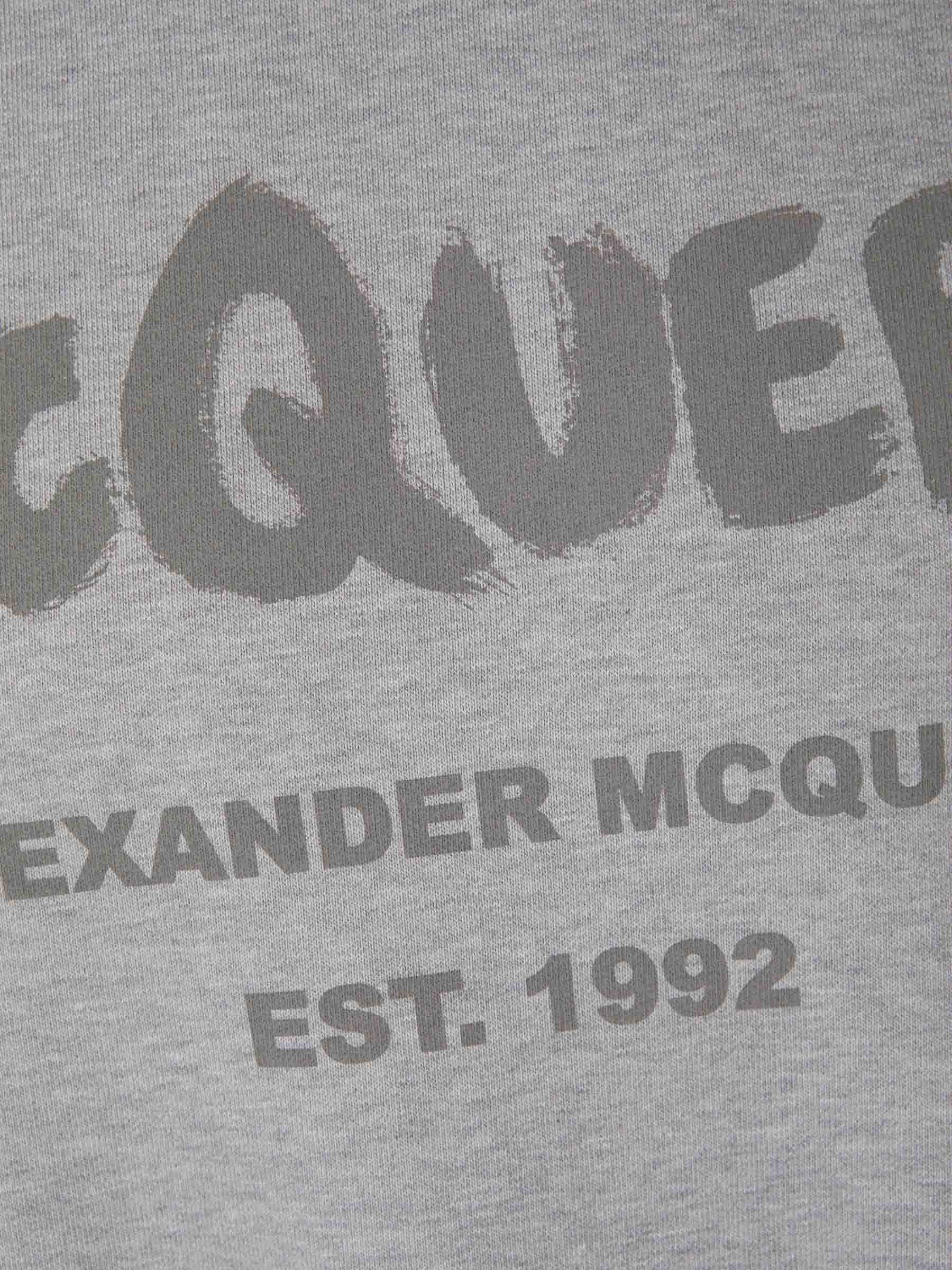 Outlet online Alexander McQueen Hombre Sudadera Estampada Algodón color Gris Claro sku 545-001370 01 - Foto 4