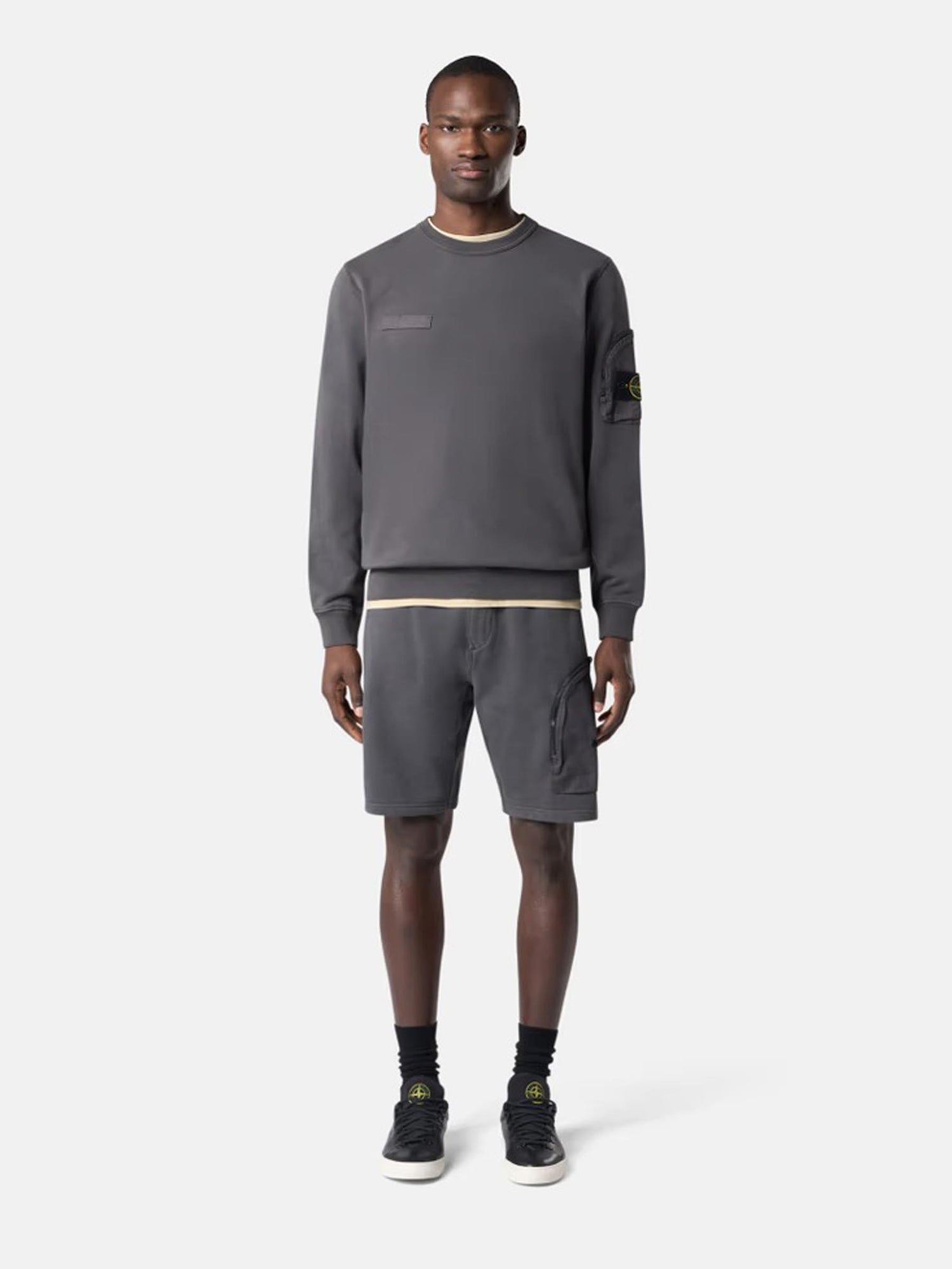 Outlet online Stone Island Hombre Sudadera Cuello Redondo color Gris Antracita sku 545-001839 02 - Foto 2