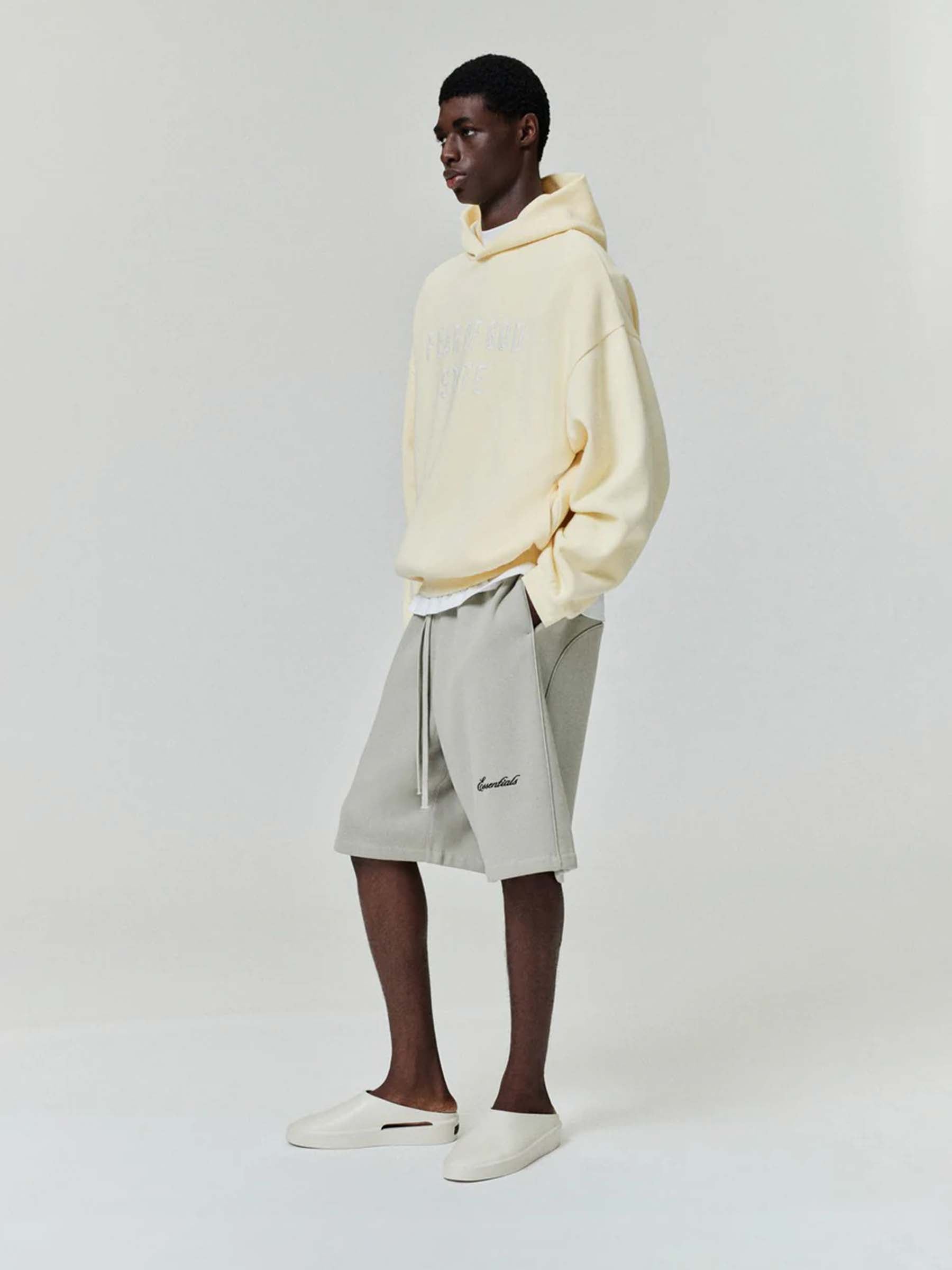 Outlet online Fear of God Essentials Hombre Sudadera con Capucha color Amarillo sku 545-001928 01 - Foto 2