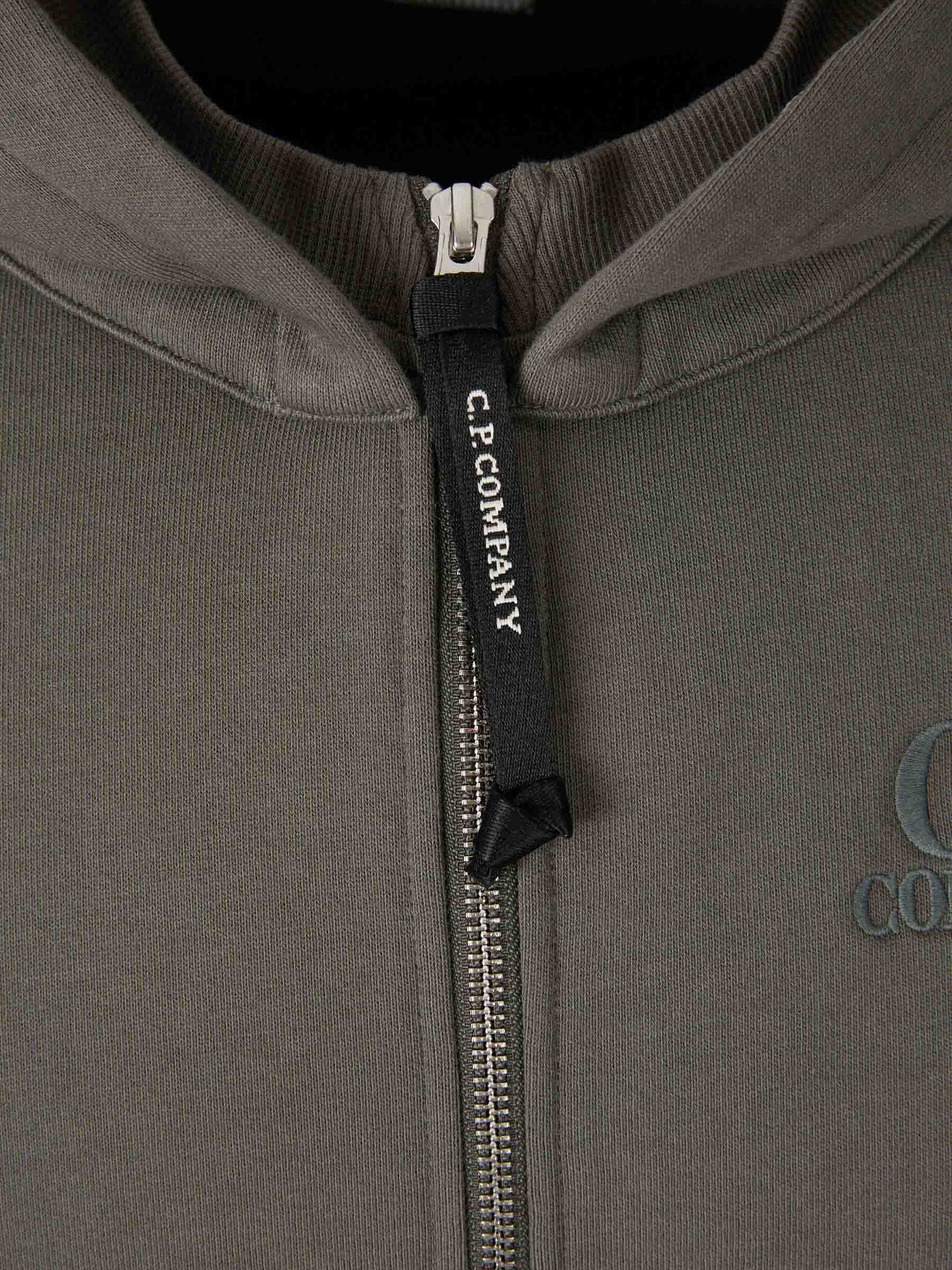 C.P. Company Hombre Barcelona Sudadera Capucha Cremallera color Gris Oscuro sku 545-002106 02 - Foto 3