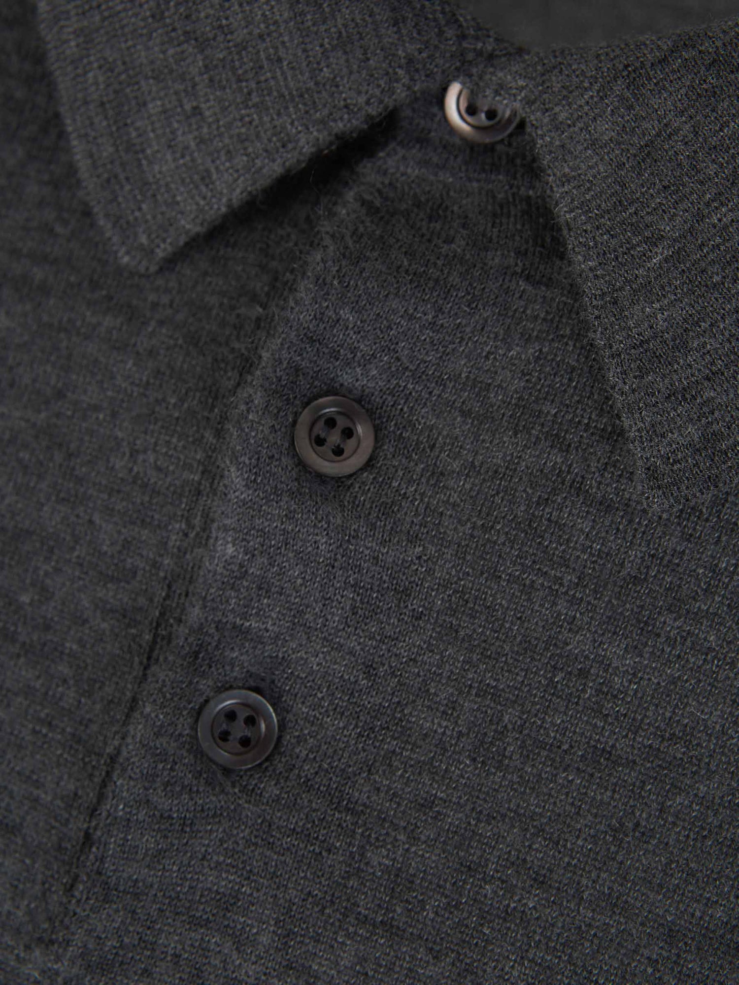 Outlet online Santa Eulalia Hombre Polo Cashmere Y Seda color Gris Carbon sku 551-000298 05 - Foto 3