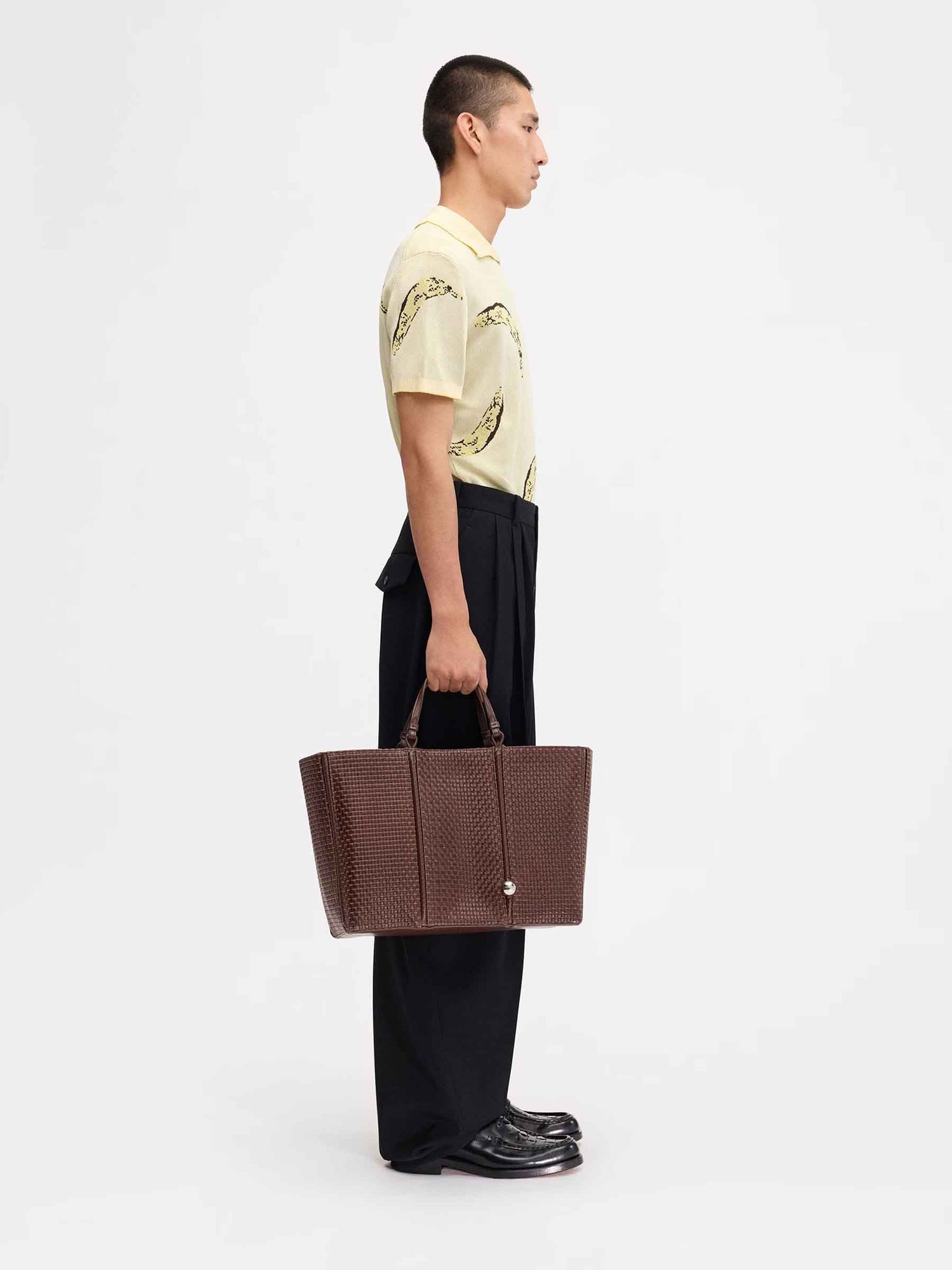 Outlet online Jacquemus Hombre Polo Plátano Marino color Amarillo Claro sku 552-001564 00 - Foto 3