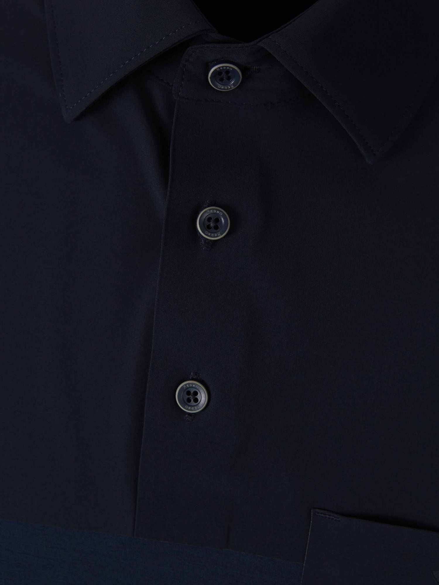 Outlet online Herno Hombre Polo Algodón Bolsillo color Azul Noche sku 552-001585 01 - Foto 3