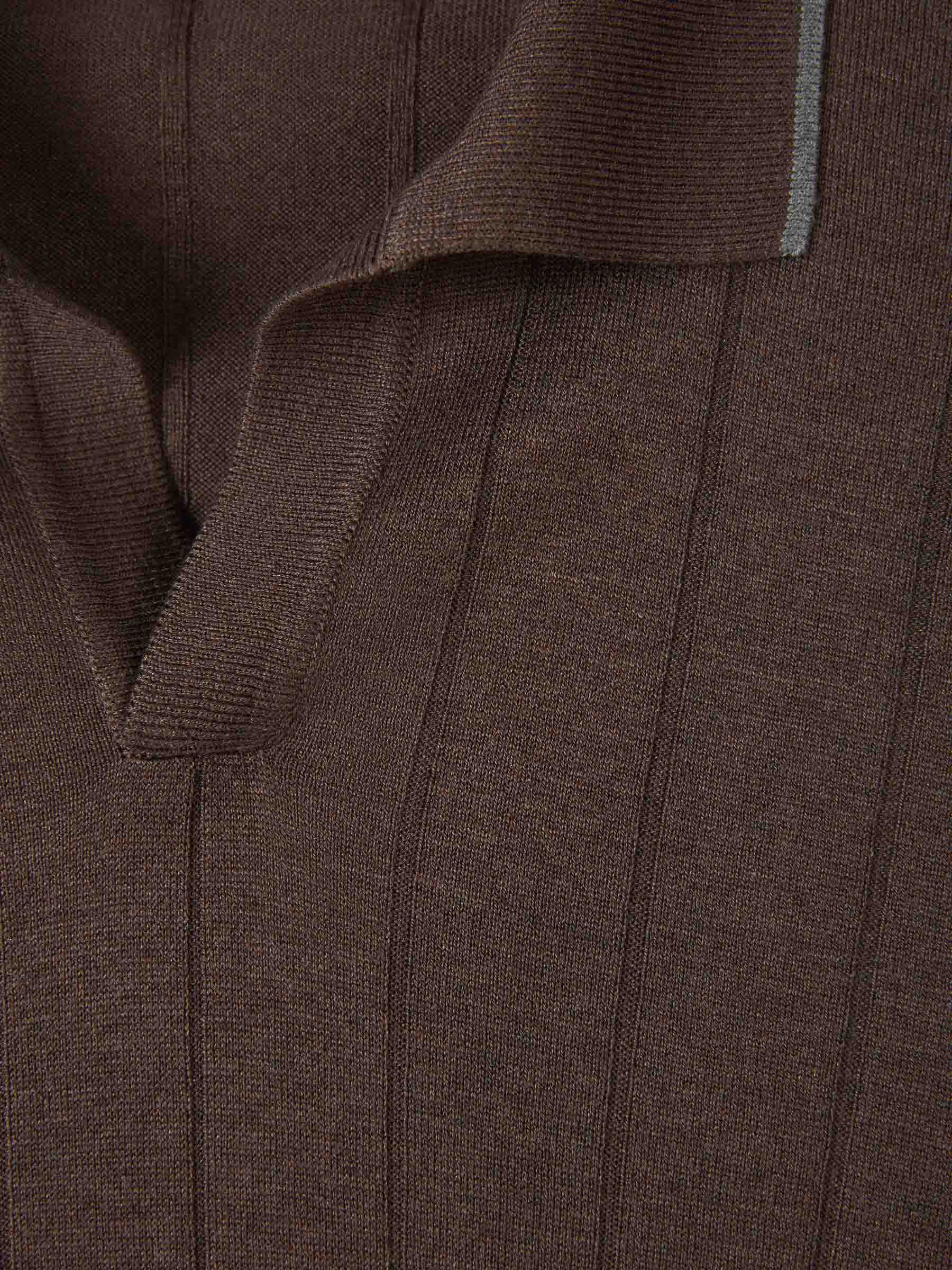 Outlet online Santa Eulalia Hombre Polo Punto Seda color Marrón sku 552-001595 02 - Foto 3