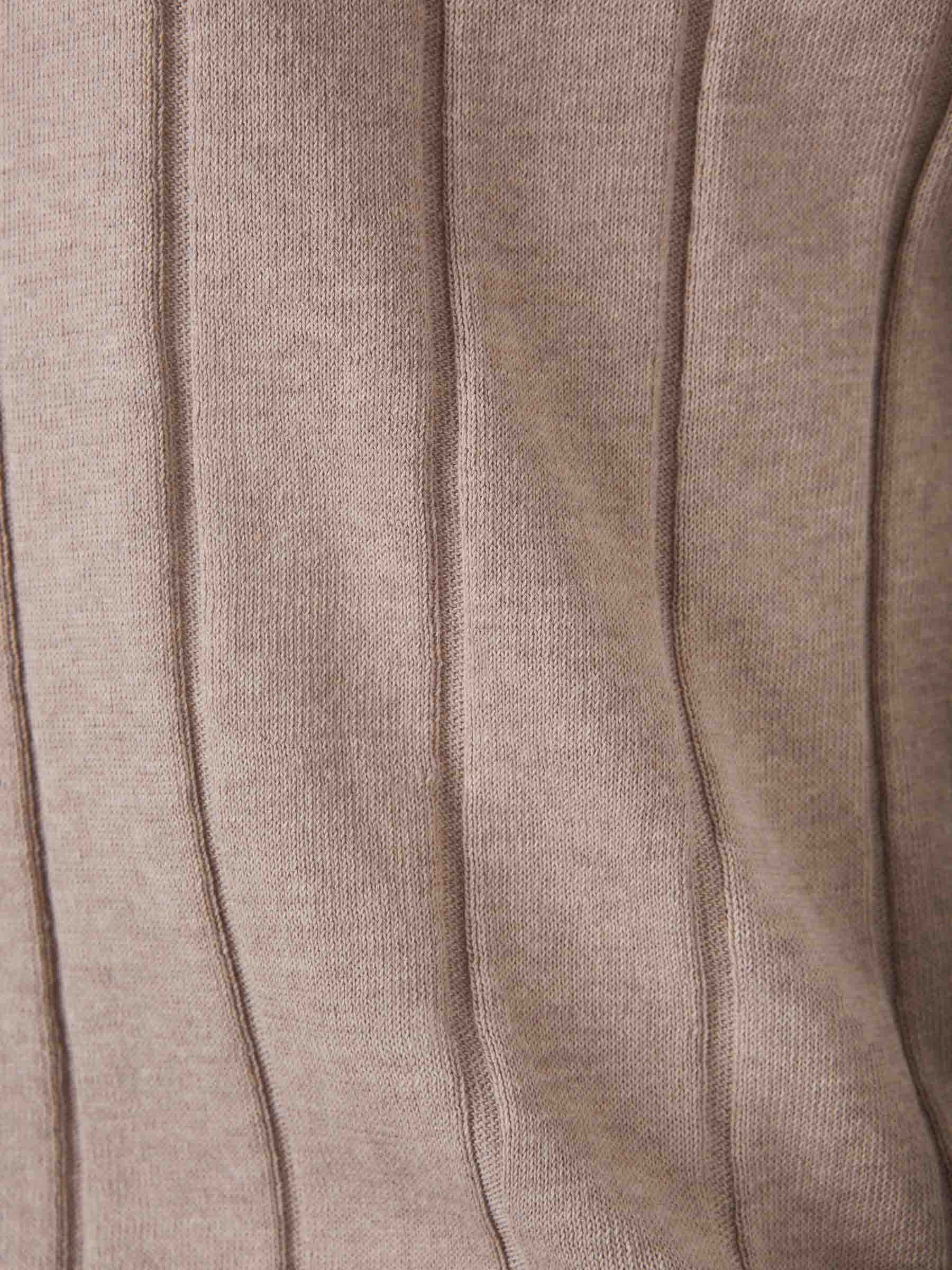 Gran Sasso Hombre Barcelona Polo Abierto Acanalado color Camel sku 552-001598 01 - Foto 4