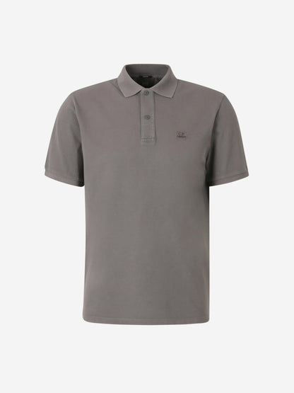 Outlet online C.P. Company Hombre Polo Logo Bordado color Gris Antracita sku 552-001602 03 - Foto 1