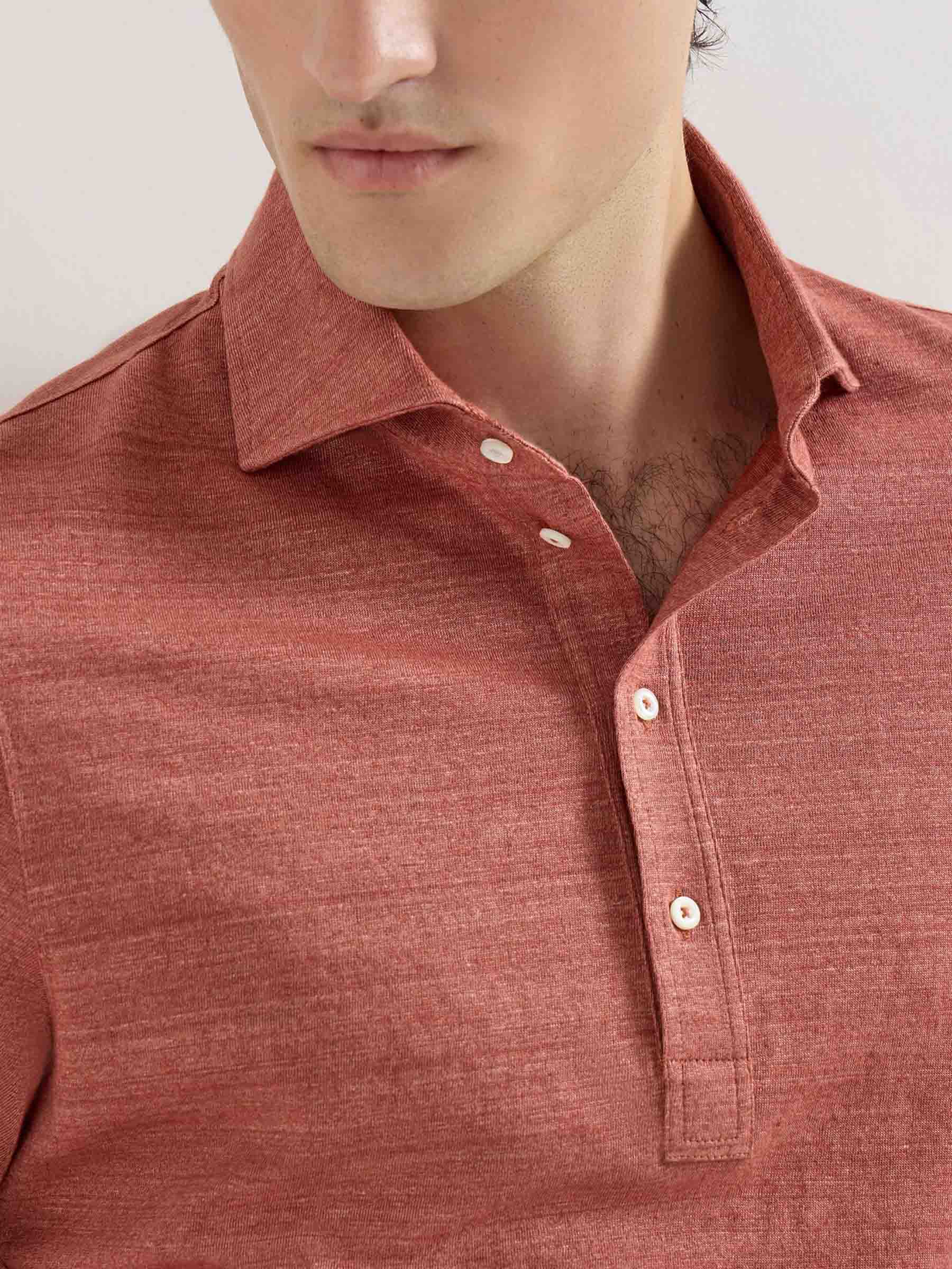 Outlet online Brunello Cucinelli Hombre Polo Punto color Terracota sku 552-001682 01 - Foto 4