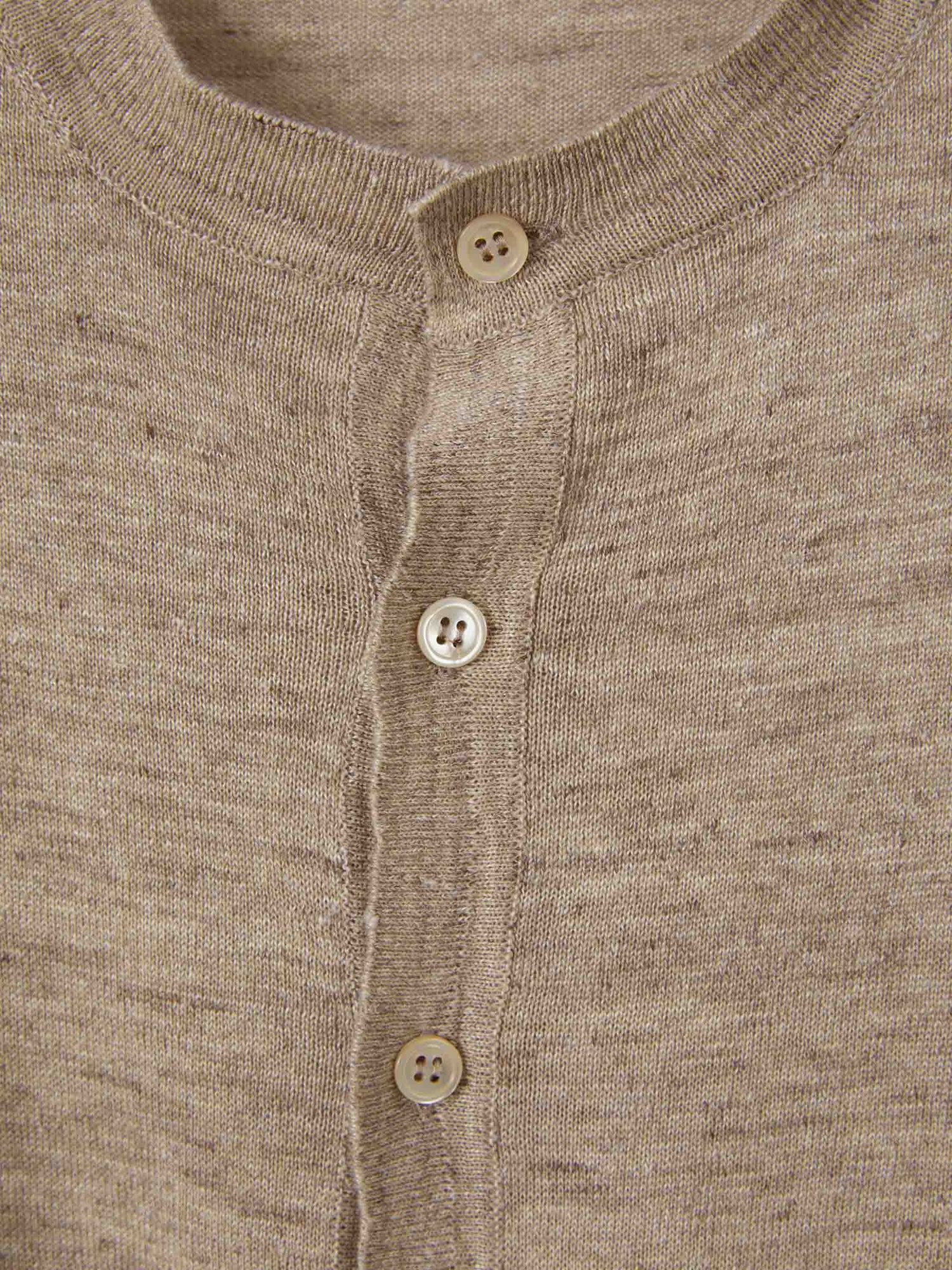 Outlet online Santa Eulalia Hombre Camiseta Punto Botones color Azul Cobalto sku 553-003015 02 - Foto 3