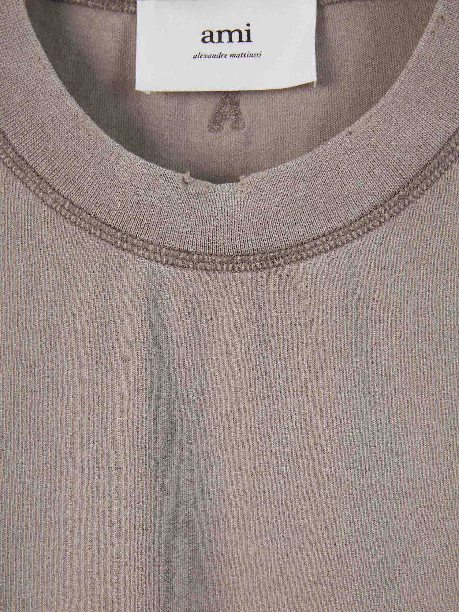 Outlet online Ami Paris Hombre Camiseta De Coeur color Gris Piedra sku 553-003278 02 - Foto 4
