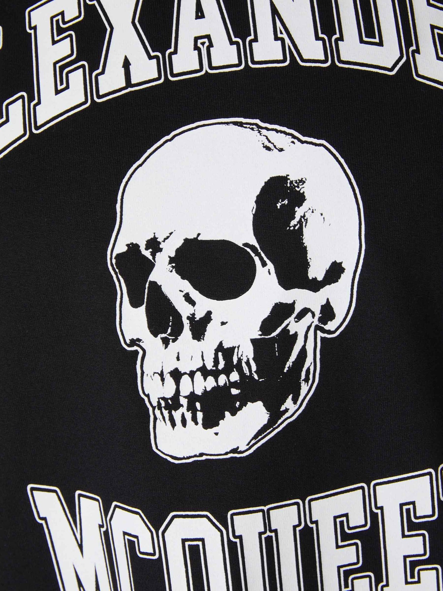 Outlet online McQueen Hombre Camiseta Gráfico Calavera color Negro sku 553-003400 01 - Foto 8